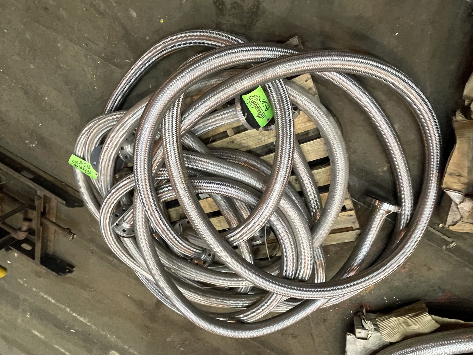 Lot of Stainless Steel Flexible Tubing (BS18) - Image 2 of 5