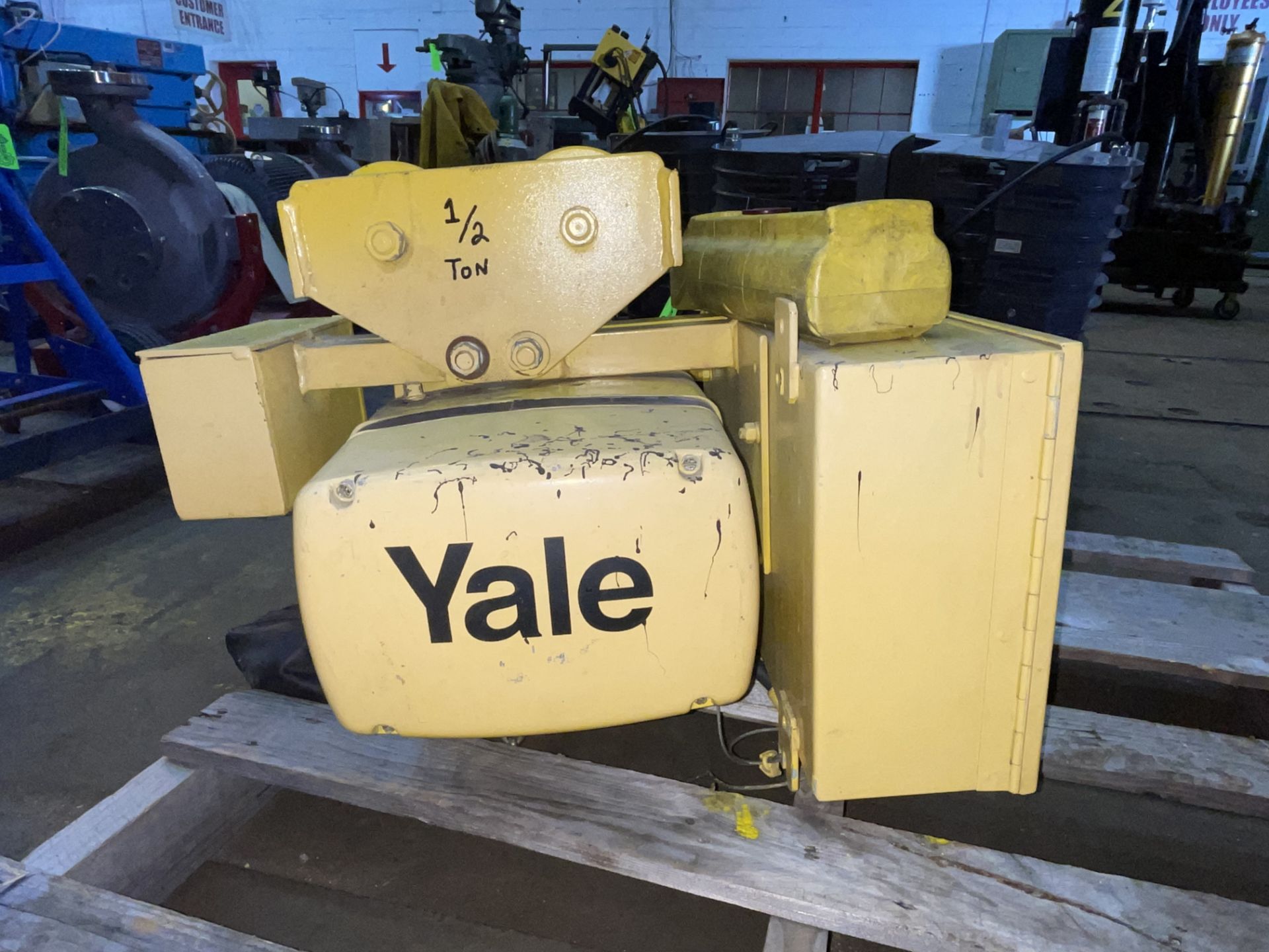 Yale 1/2 Ton Electric Hoist (DR107)