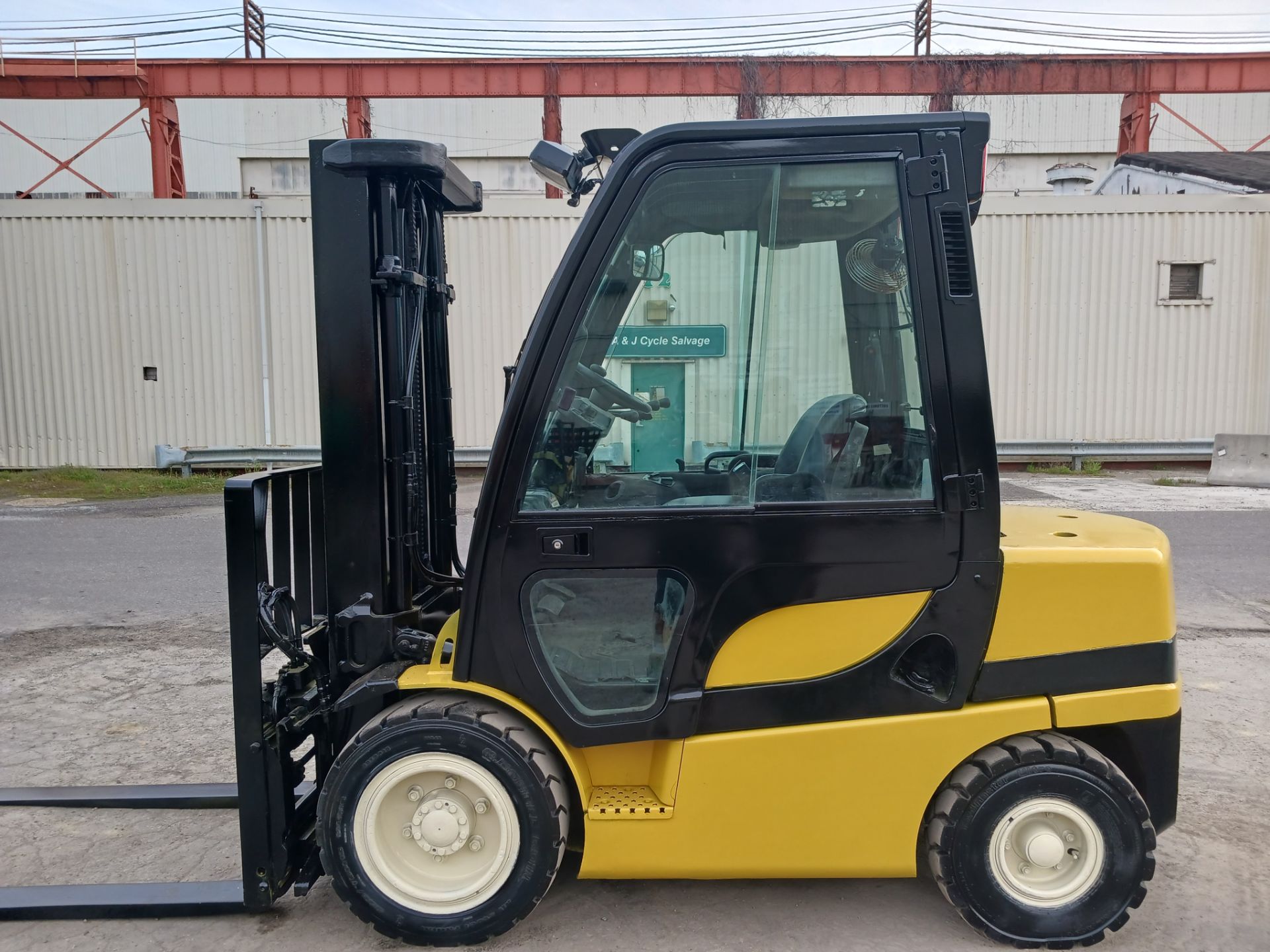 Yale GDP060VX 6,000lb Forklift