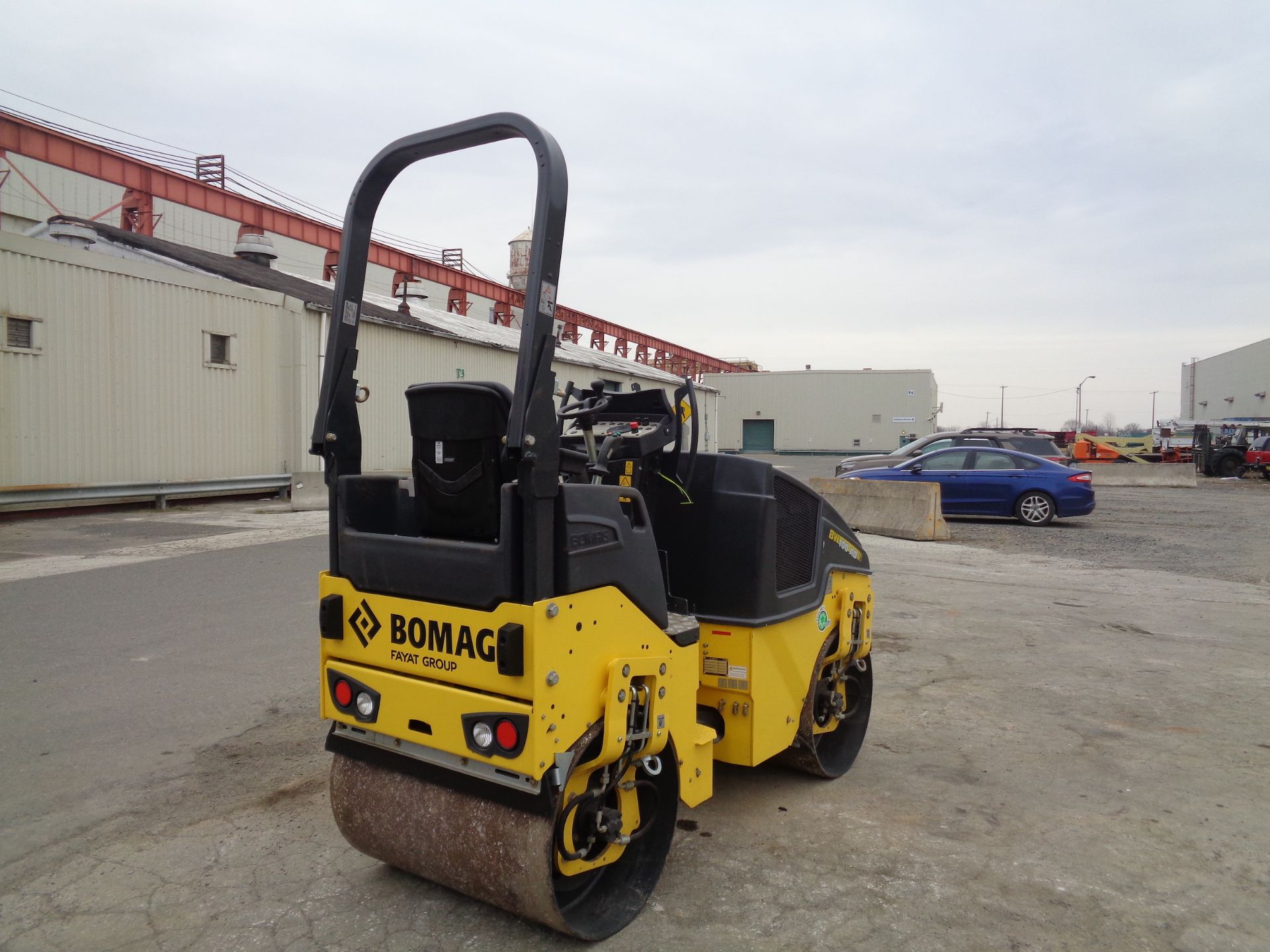 Unused 2022 Bomag BW100AD-5 Roller - Image 2 of 8