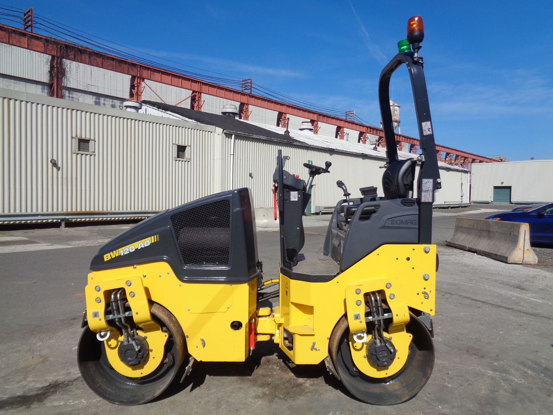 Unused 2022 Bomag BW120 AD-5 Roller - Image 4 of 8