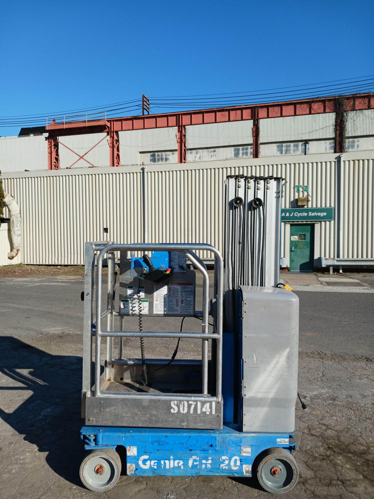 2014 Genie GR-20 Scissor Lift 20ft Height - Image 4 of 10