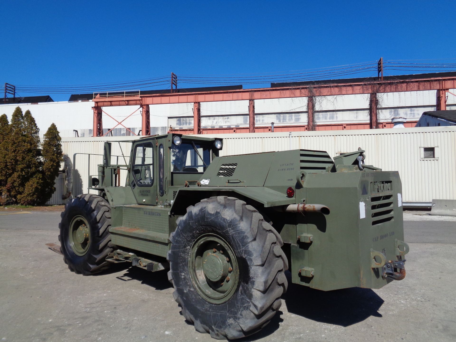 Lift King LK-AF13 13,000 lb Rough Terrain Forklift - Image 3 of 11