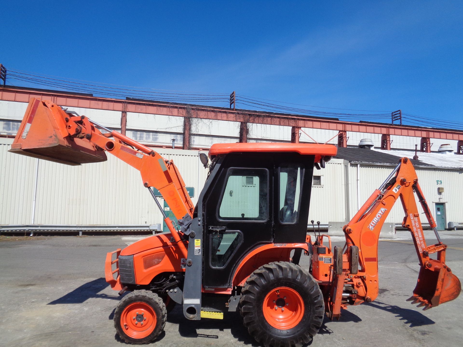 2017 Kubota B26 Backhoe Tractor - Image 2 of 9