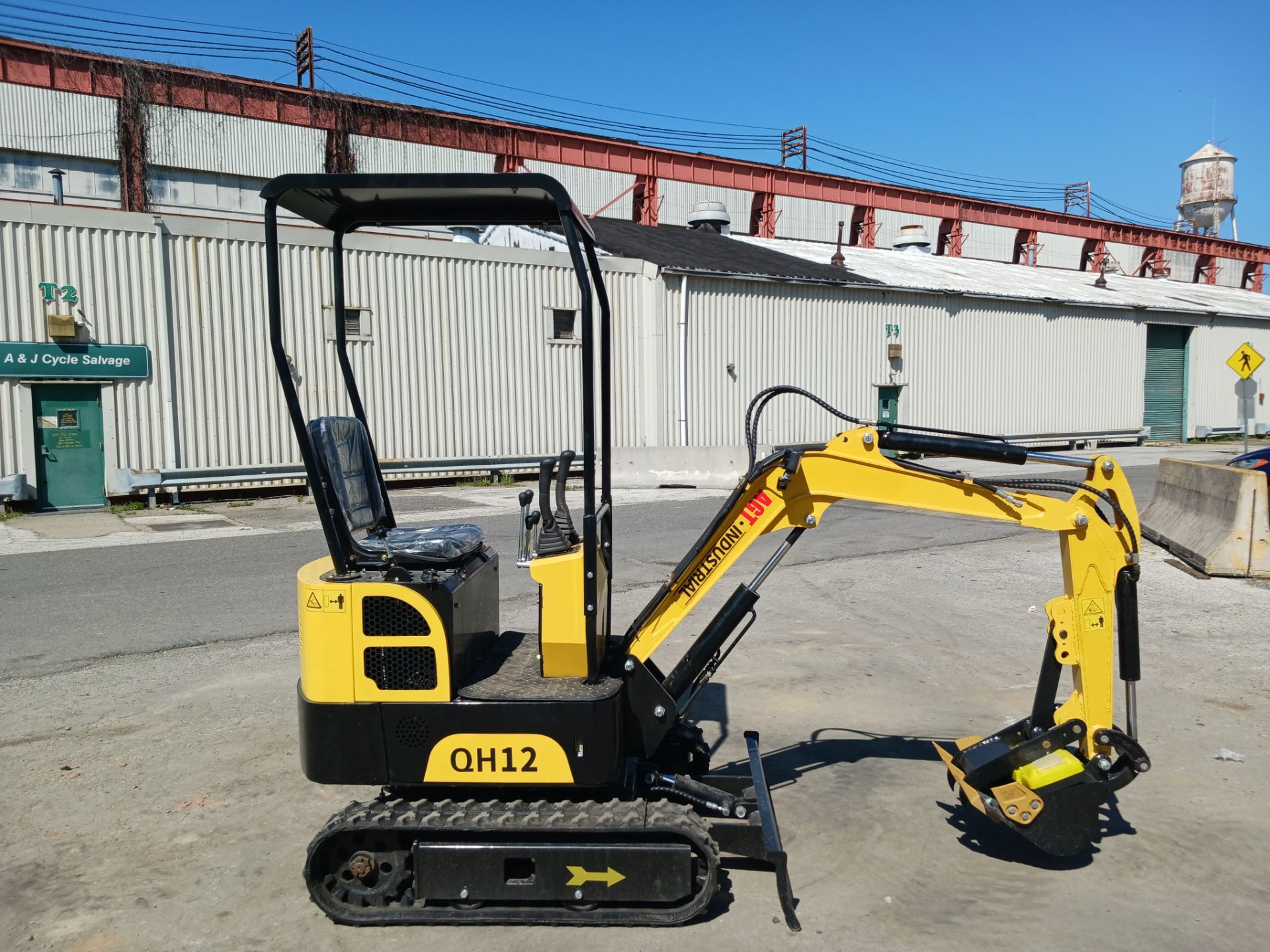 2022 AGROTK QH12 Mini Excavator