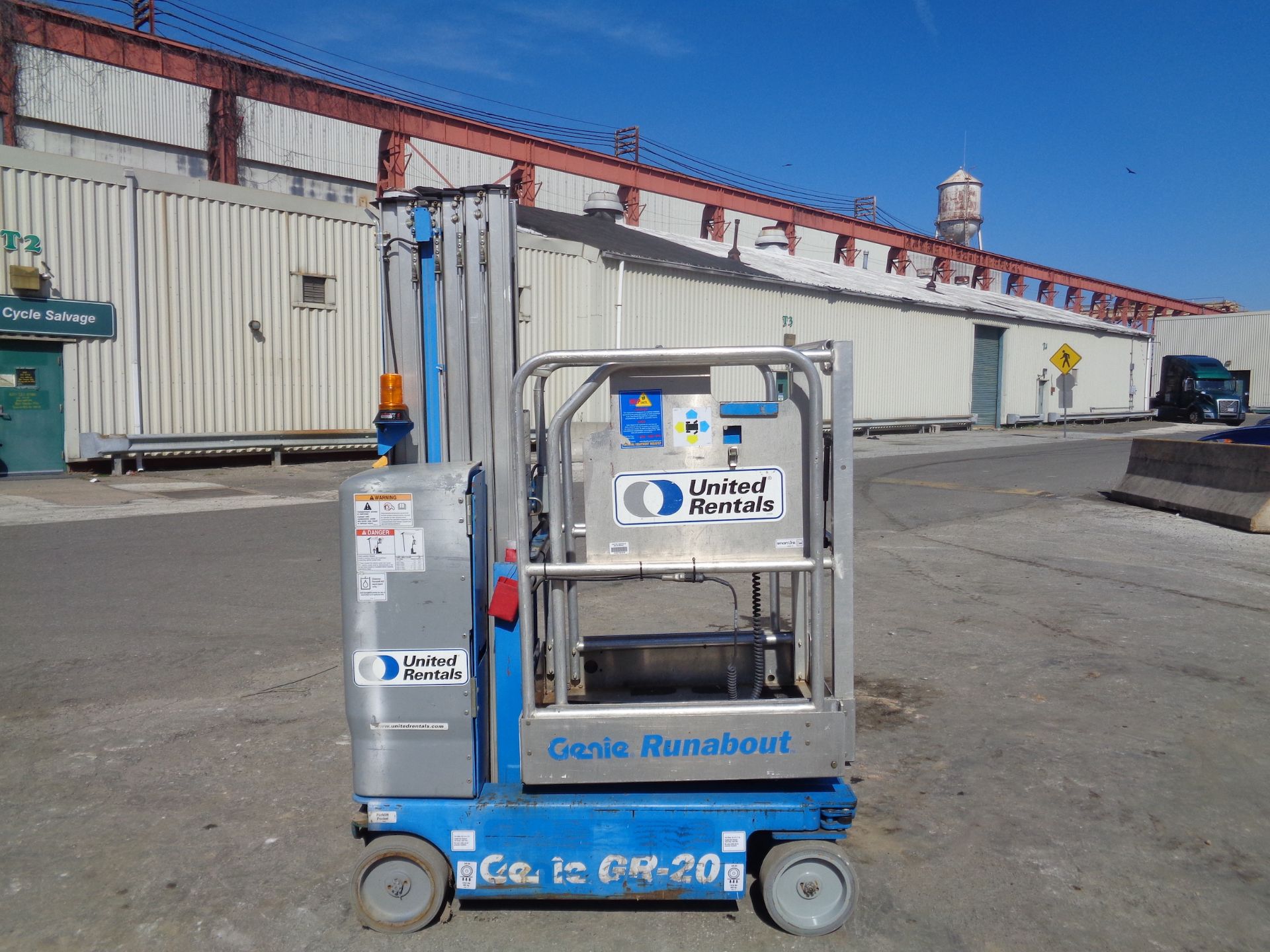 2015 Genie GR20 20ft Scissor Lift - Image 2 of 10