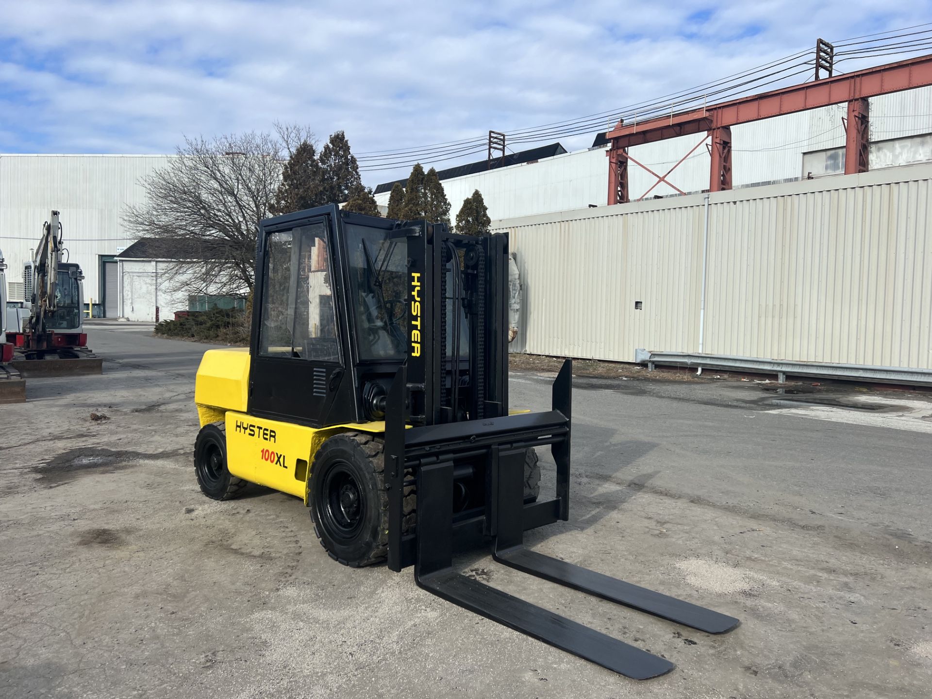 Hyster H100XL 10,000 lb Forklift - Image 2 of 10