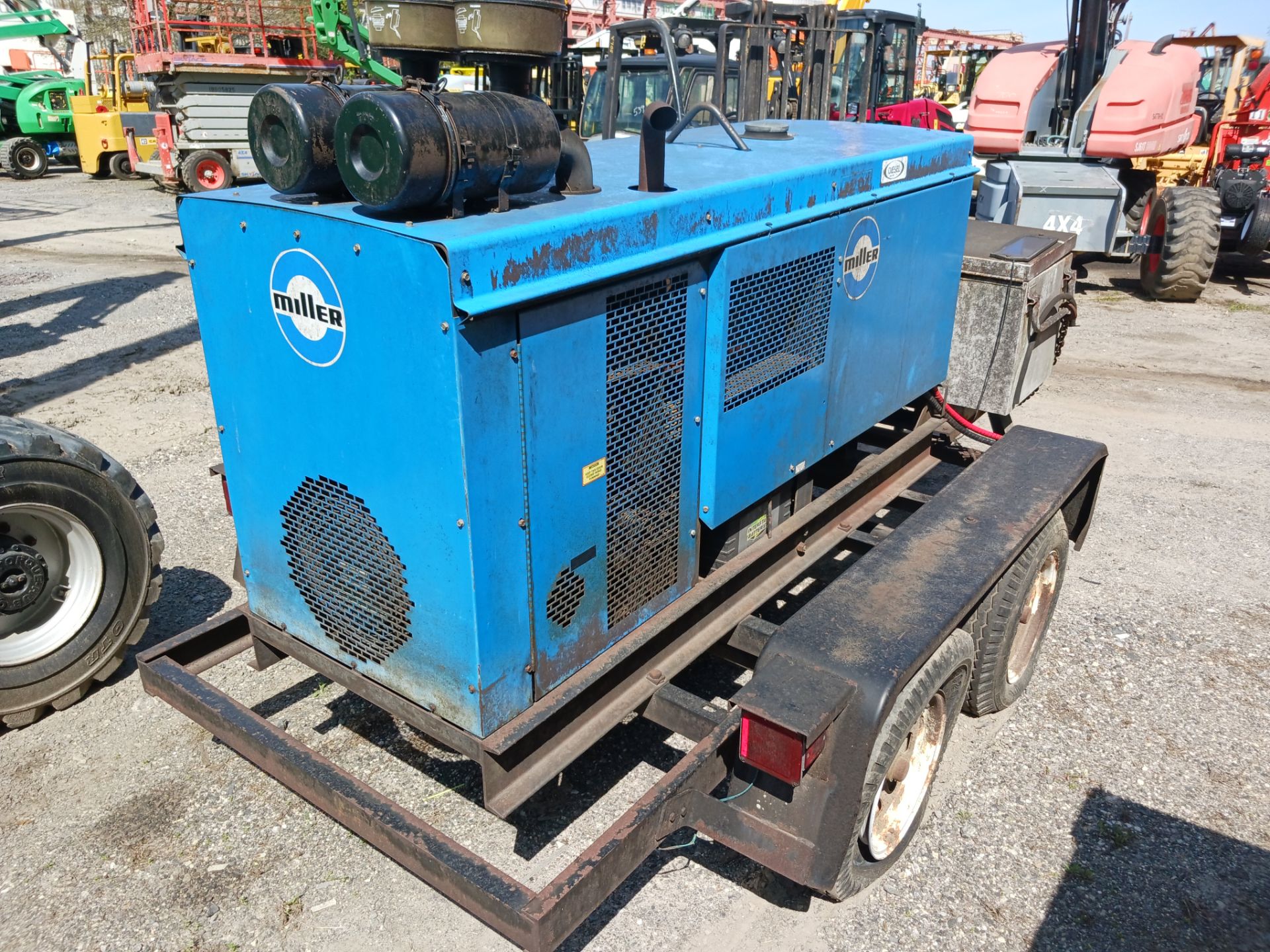 Miller Diesel Towable Welder (EH11) - Lester, PA - Image 3 of 6