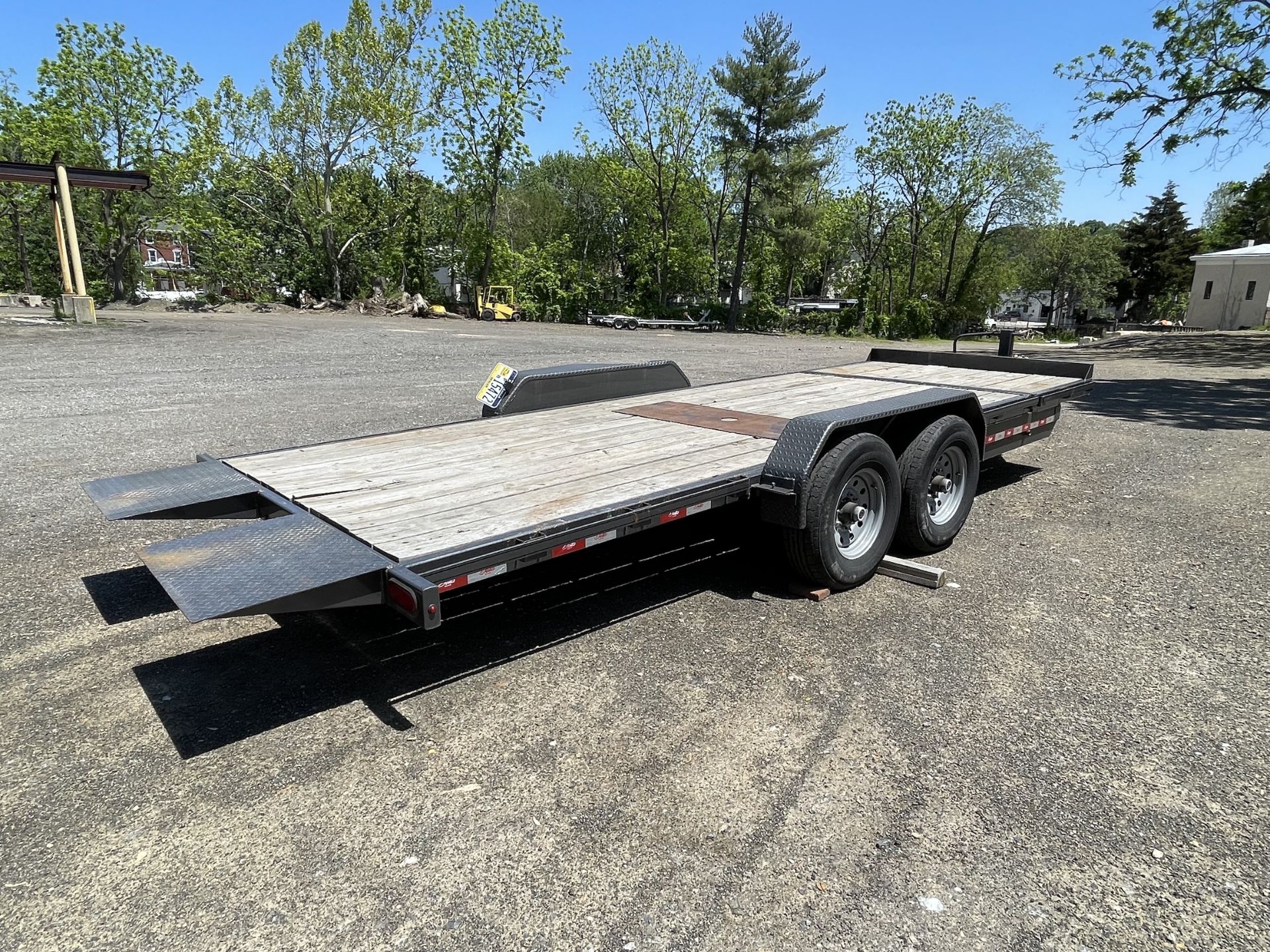 2019 Delta Tilt DeckEquipment Trailer - Upland - Image 2 of 11