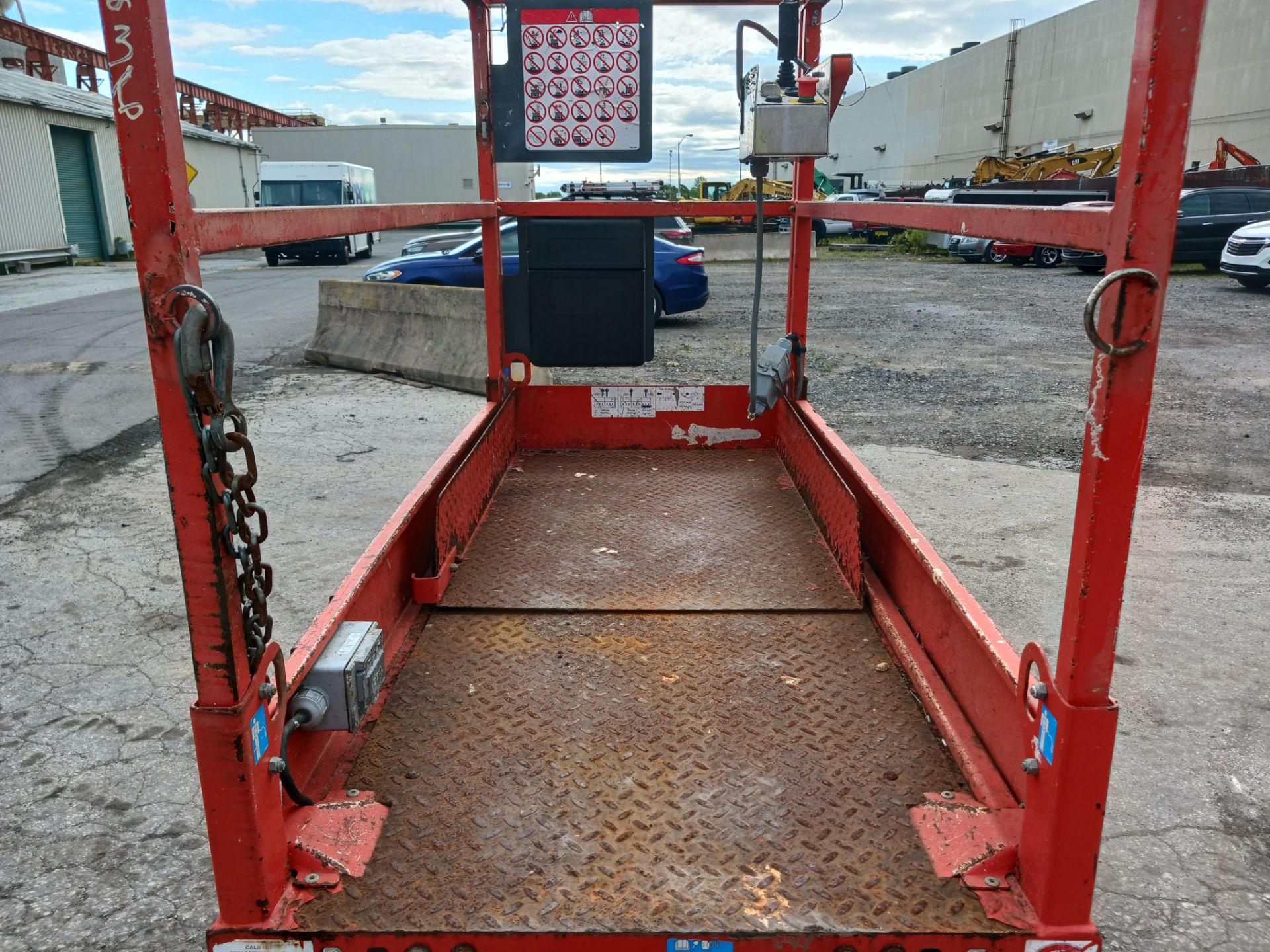 2014 Skyjack SJIII3219 Scissor Lift - Lester, PA - Image 13 of 16