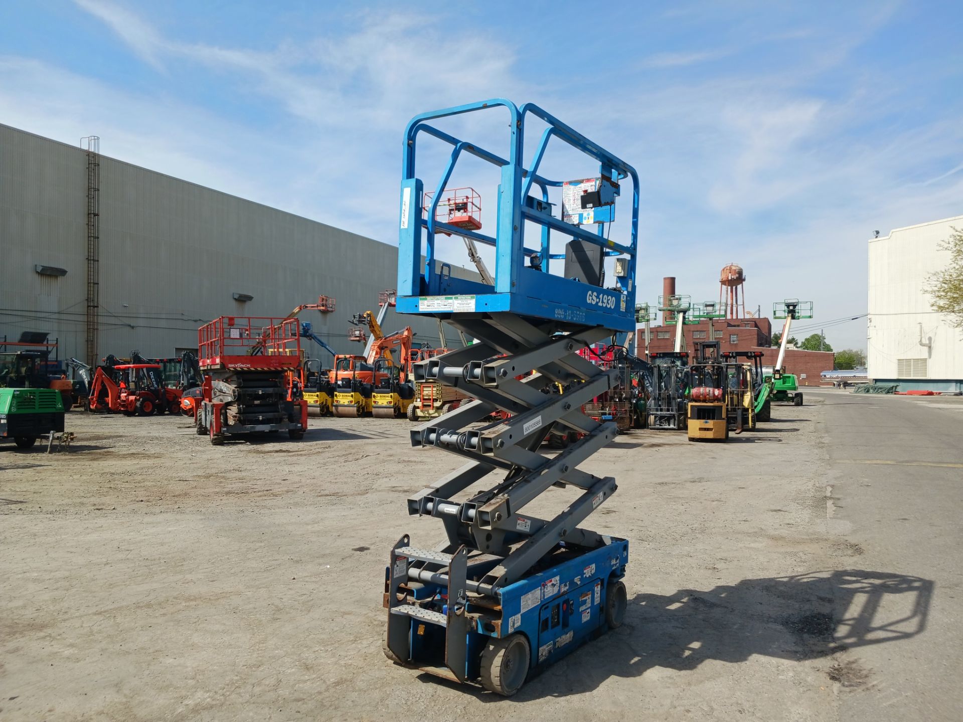 2016 Genie GS1930 19ft 500lb Scissor Lift - Lester, PA - Image 12 of 19