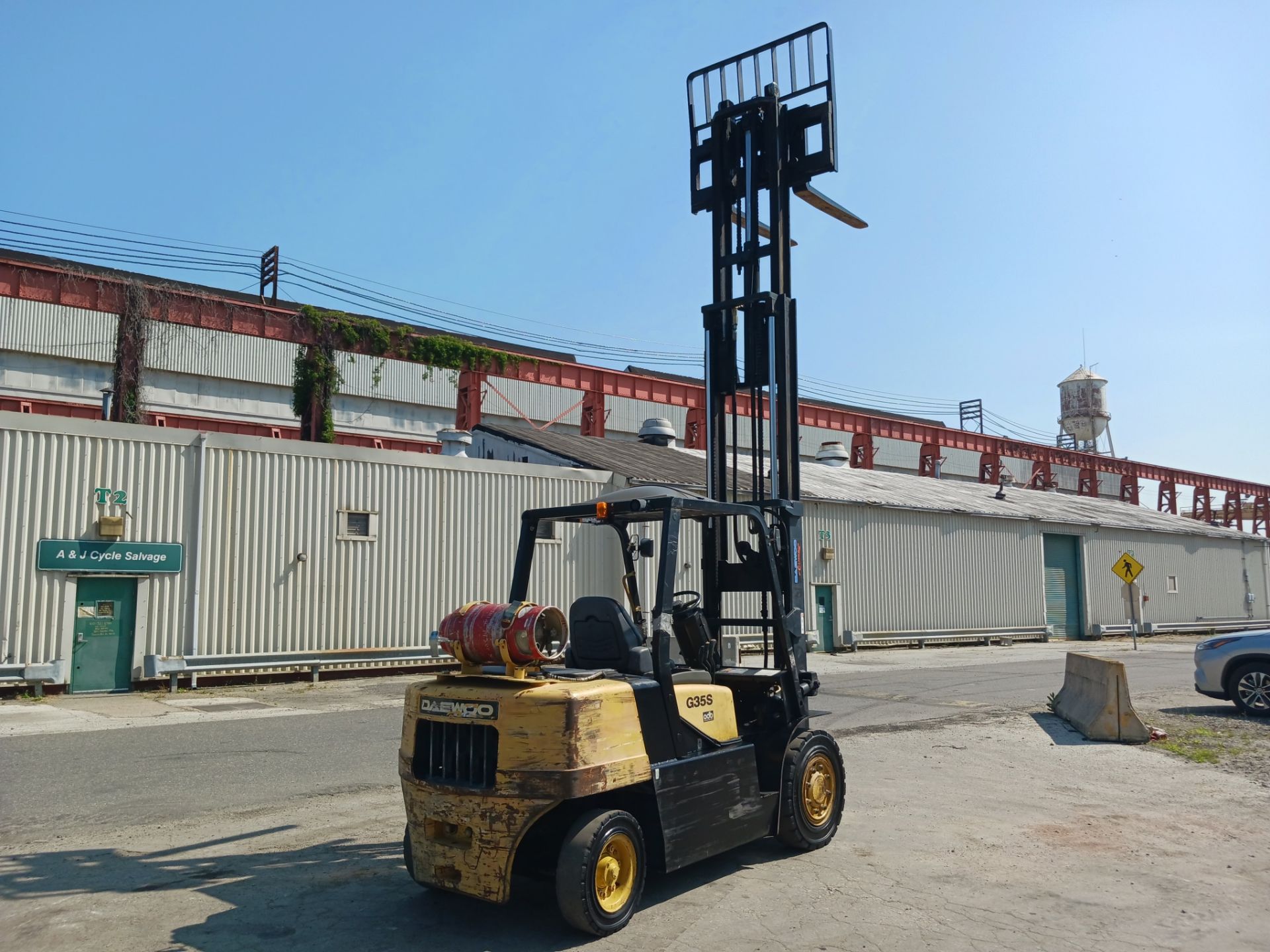 Daewoo G35S-2 7000 lb Forklift - Lester, PA - Image 9 of 13