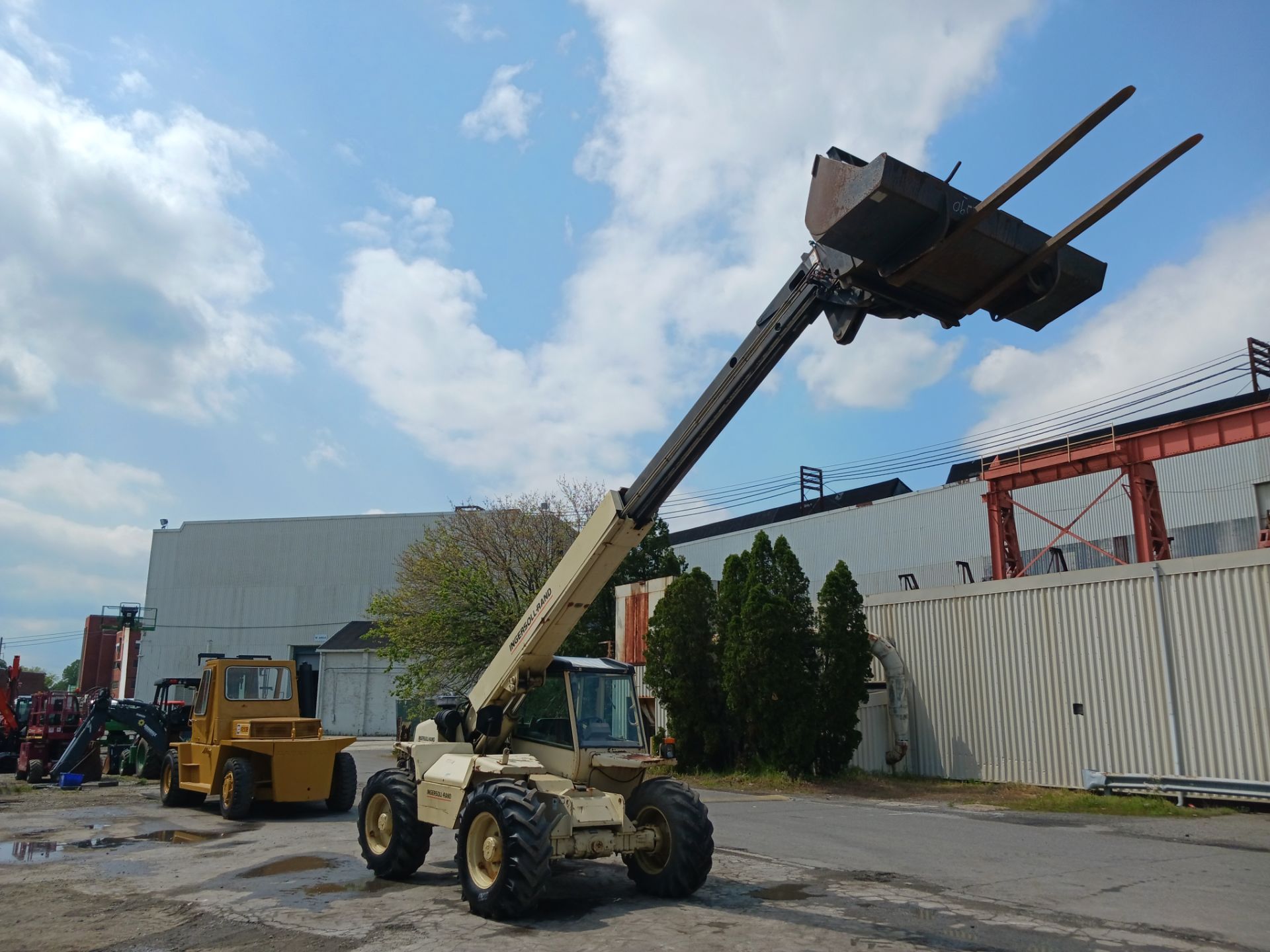 Ingersoll Rand VR524 5,000 lb Telescopic Forklift - Lester, PA - Image 11 of 17