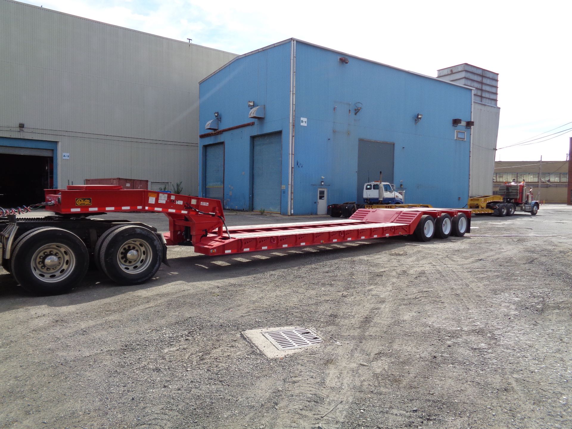 NEW 2022 WITZCO RG52 DETACHABLE LOWBOY TRAILER - Lester, PA - Image 8 of 10