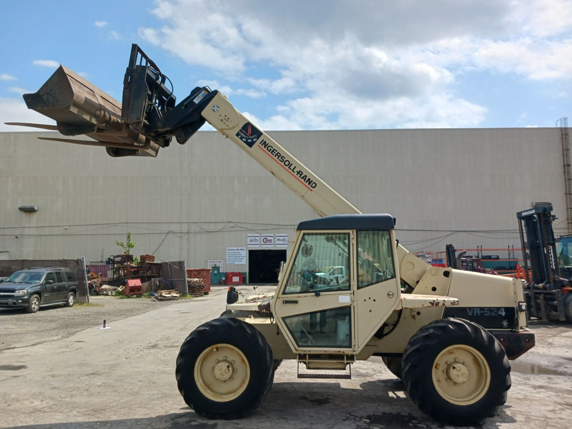 Ingersoll Rand VR524 5,000 lb Telescopic Forklift - Lester, PA