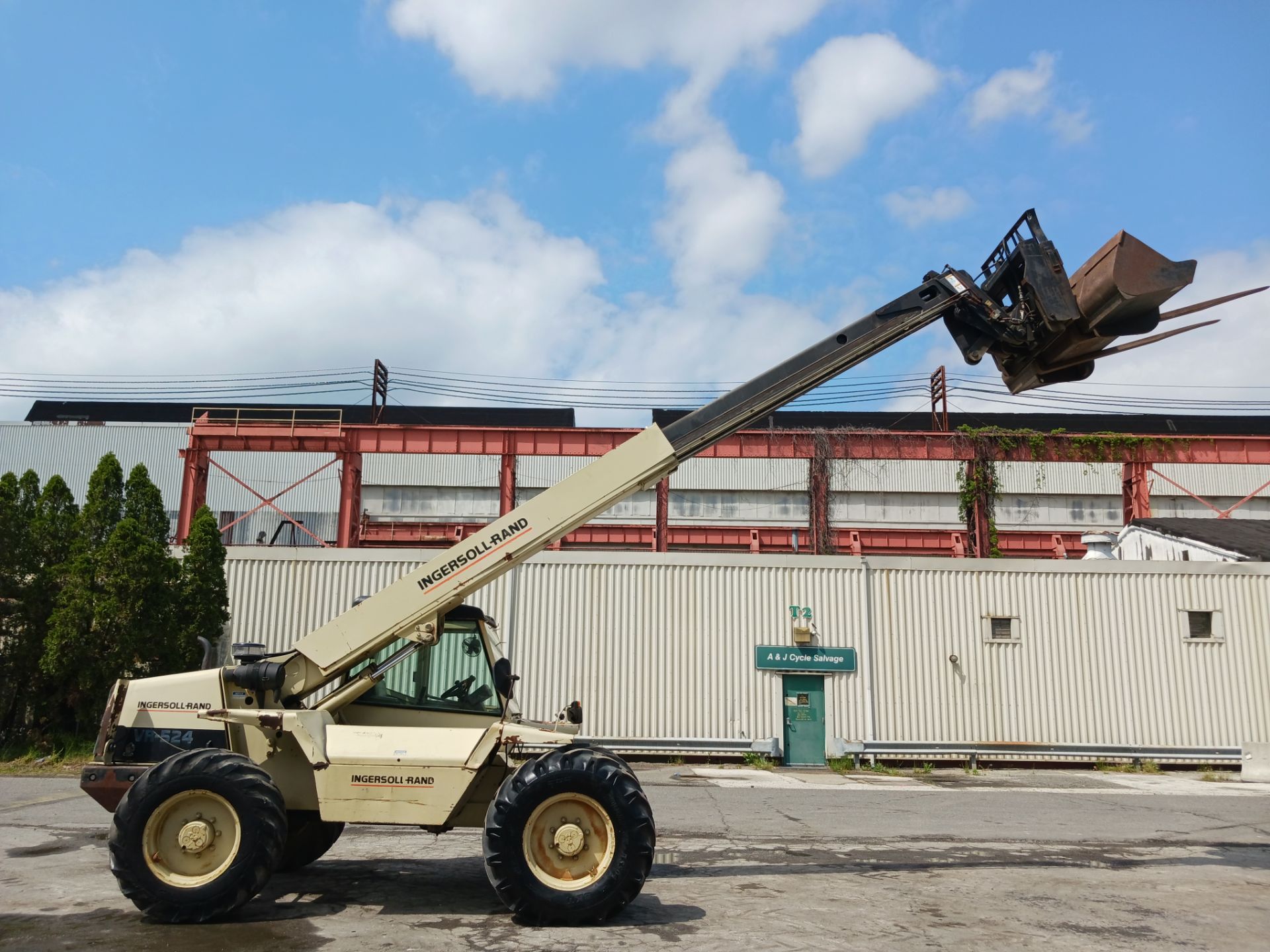 Ingersoll Rand VR524 5,000 lb Telescopic Forklift - Lester, PA - Image 10 of 17