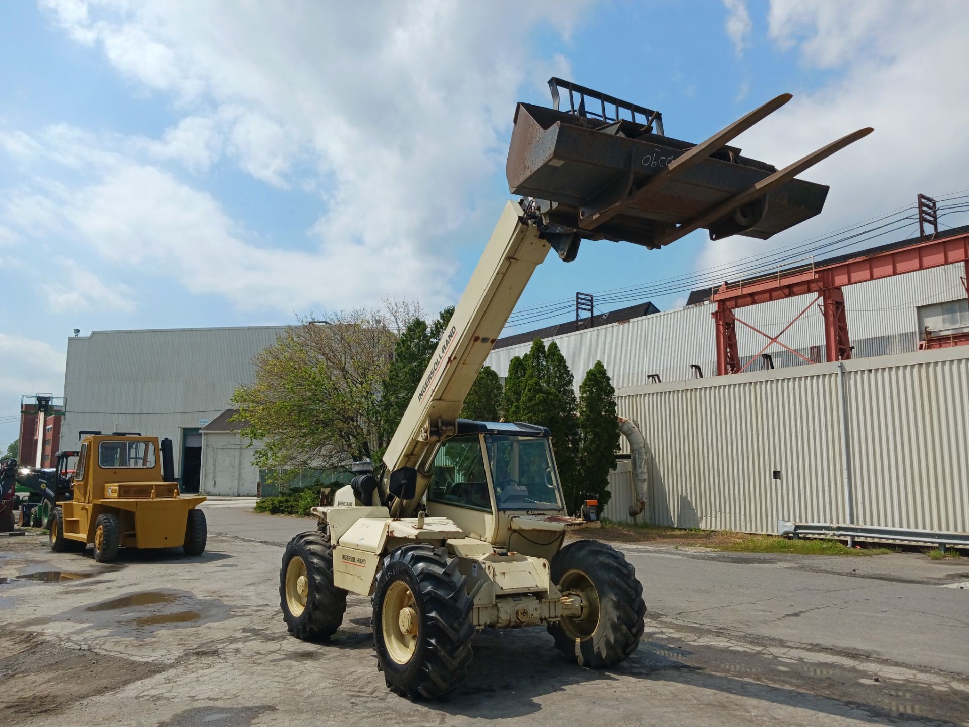Ingersoll Rand VR524 5,000 lb Telescopic Forklift - Lester, PA - Image 6 of 17