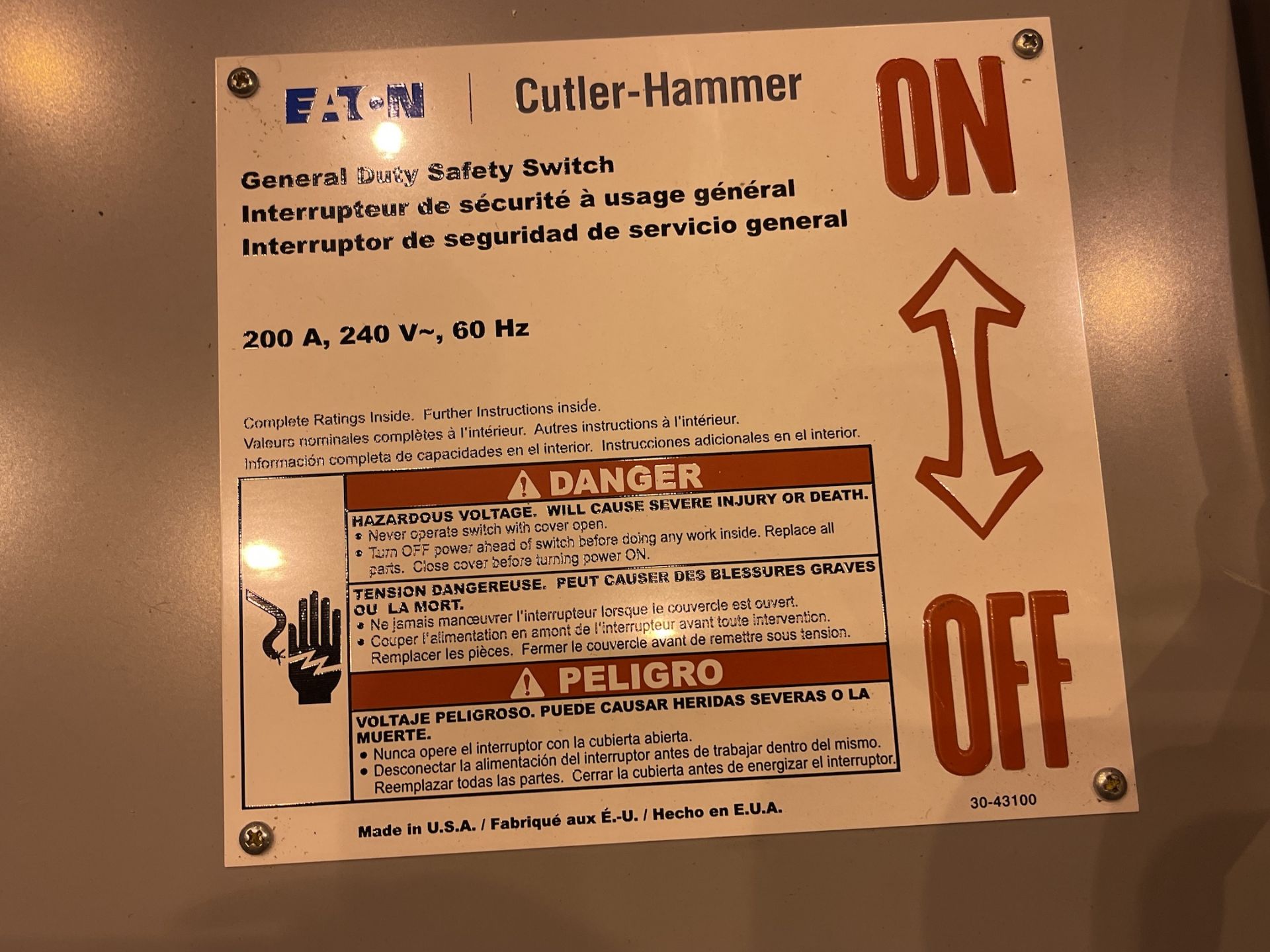 Cutler-Hammer 60Hz Circuit Breaker (ETw201) - Image 2 of 6