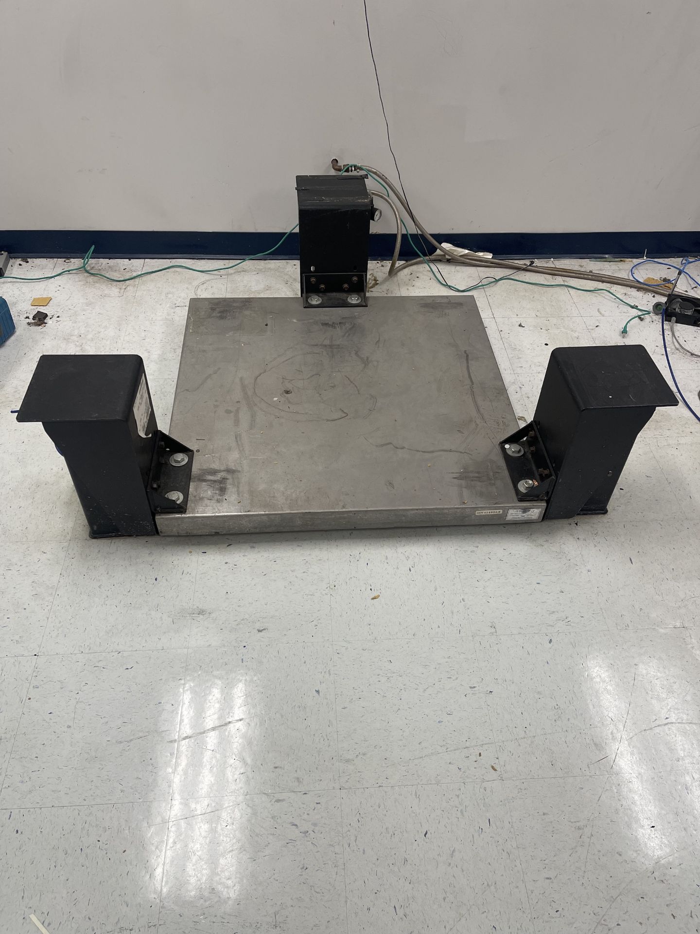 Vibration Isolation Table (ETW82)