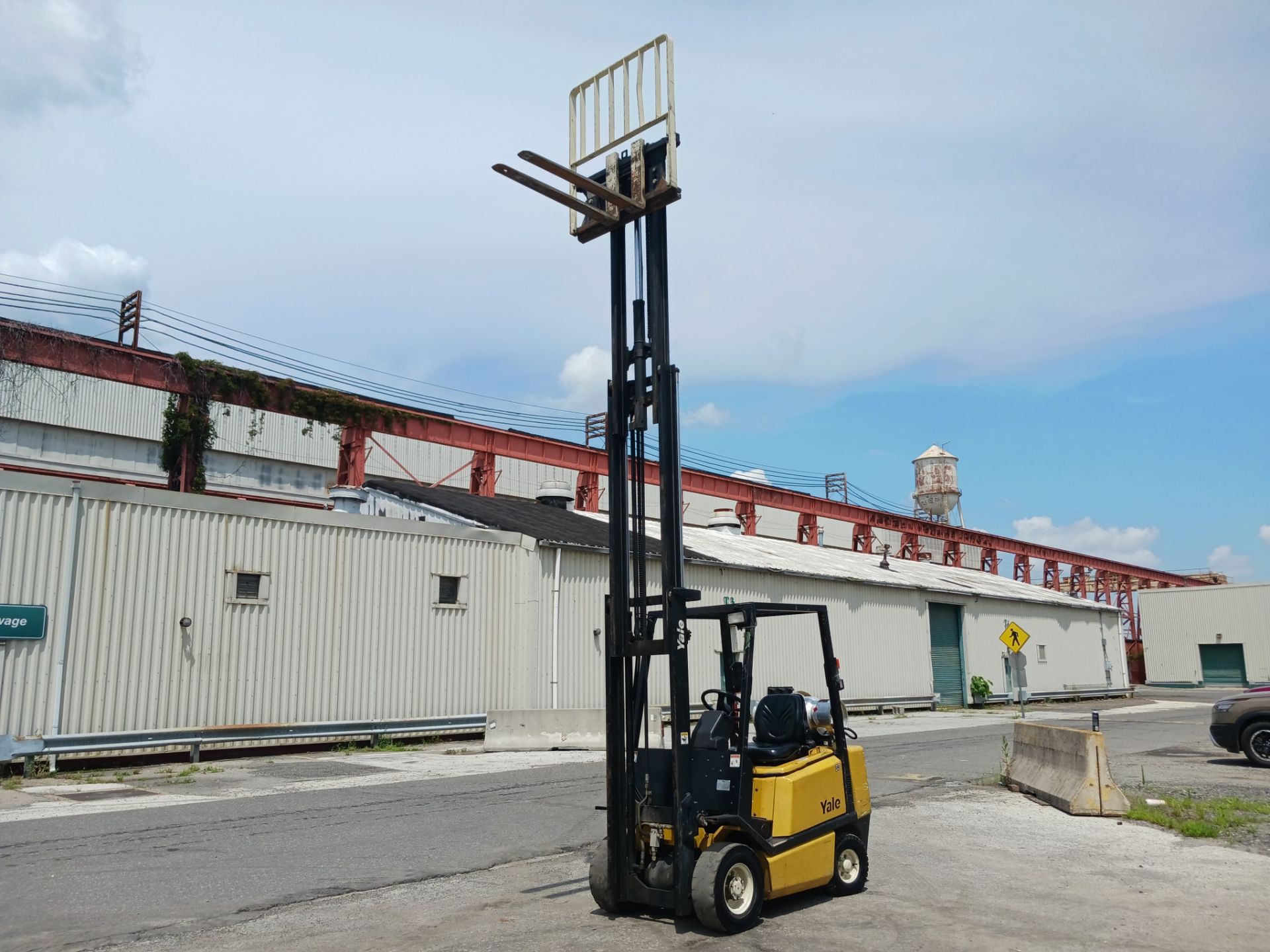 Yale GLP040AF 4,000 lb Forklift - Image 9 of 13