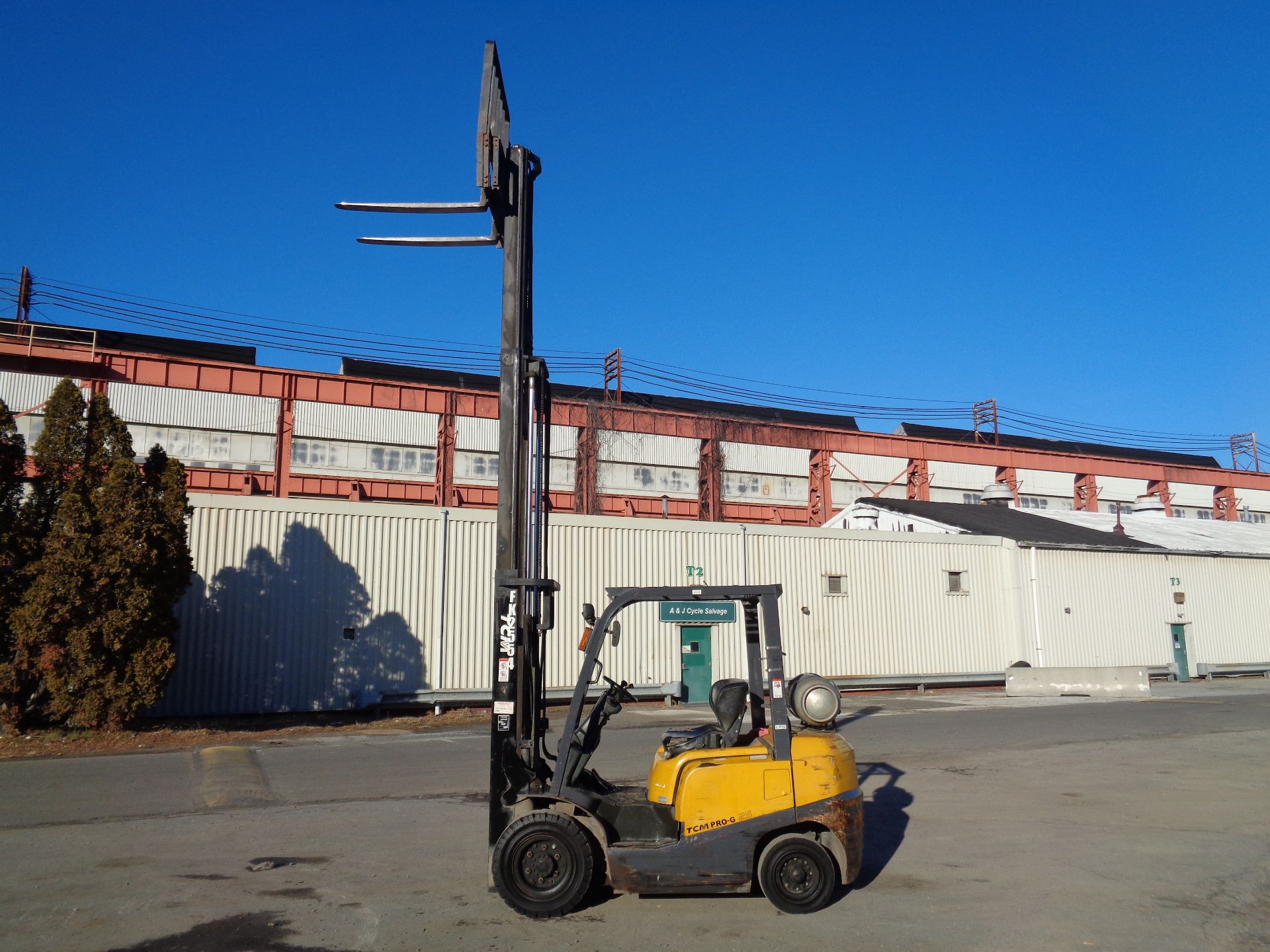 TCM FG25T3L 5,000 lb Forklift - Image 4 of 11