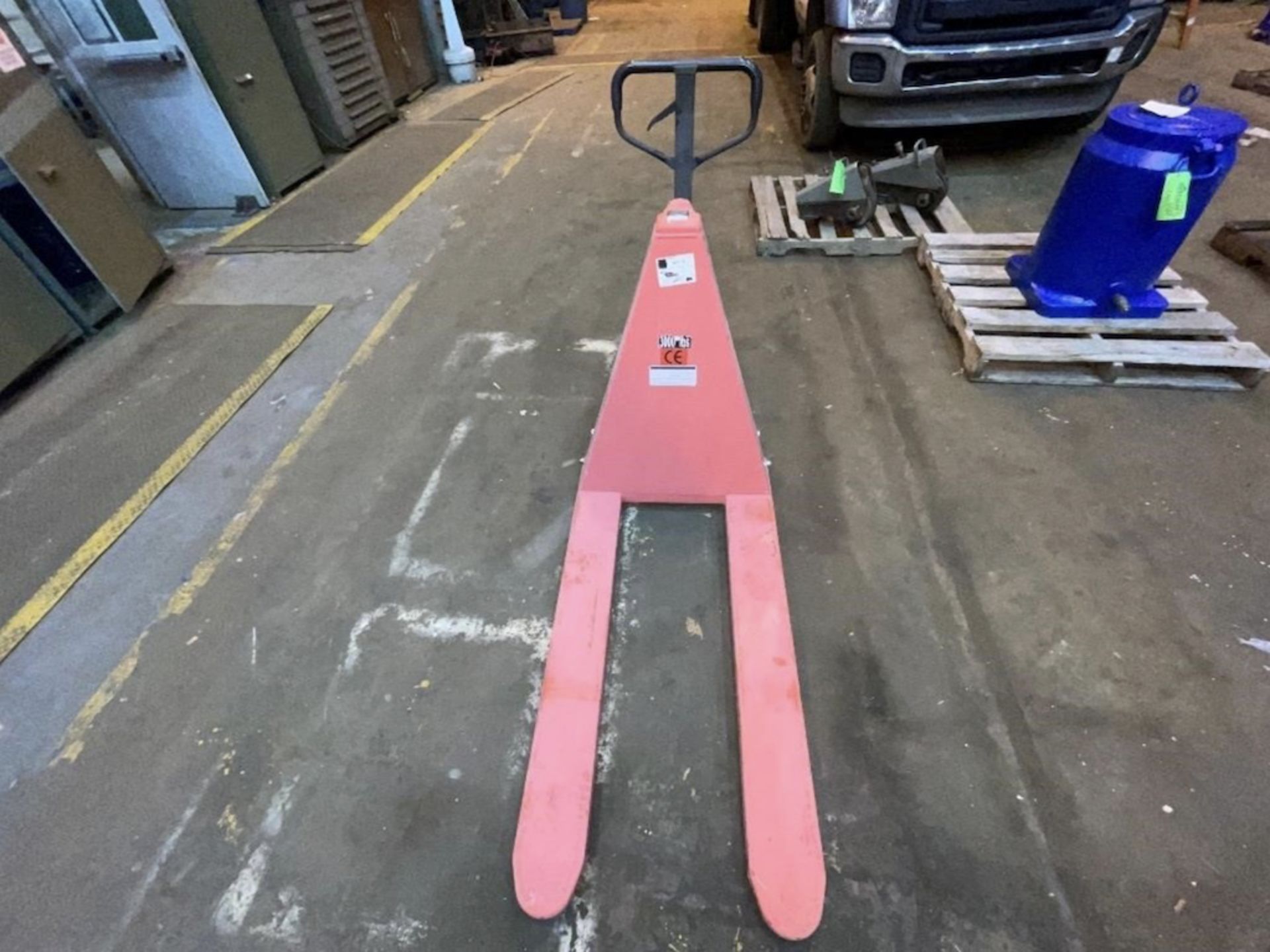 Manual Pallet Jack (ETW) - Image 5 of 5