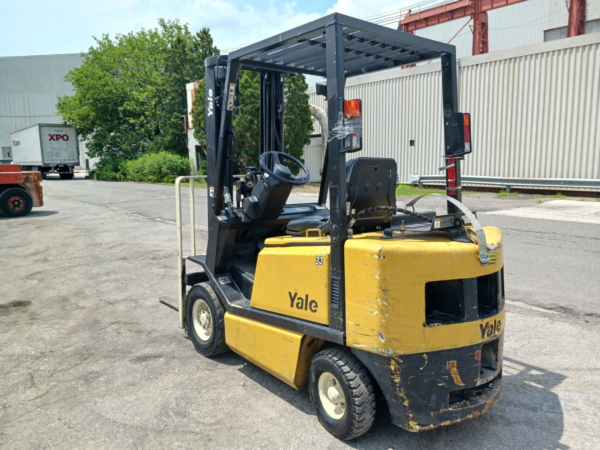 Yale GLP040AF 4,000 lb Forklift - Image 5 of 13