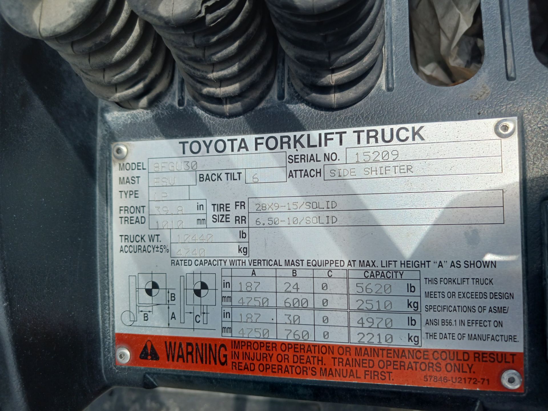 Toyota 8FGU30 6,000 lb Forklift - Image 13 of 13