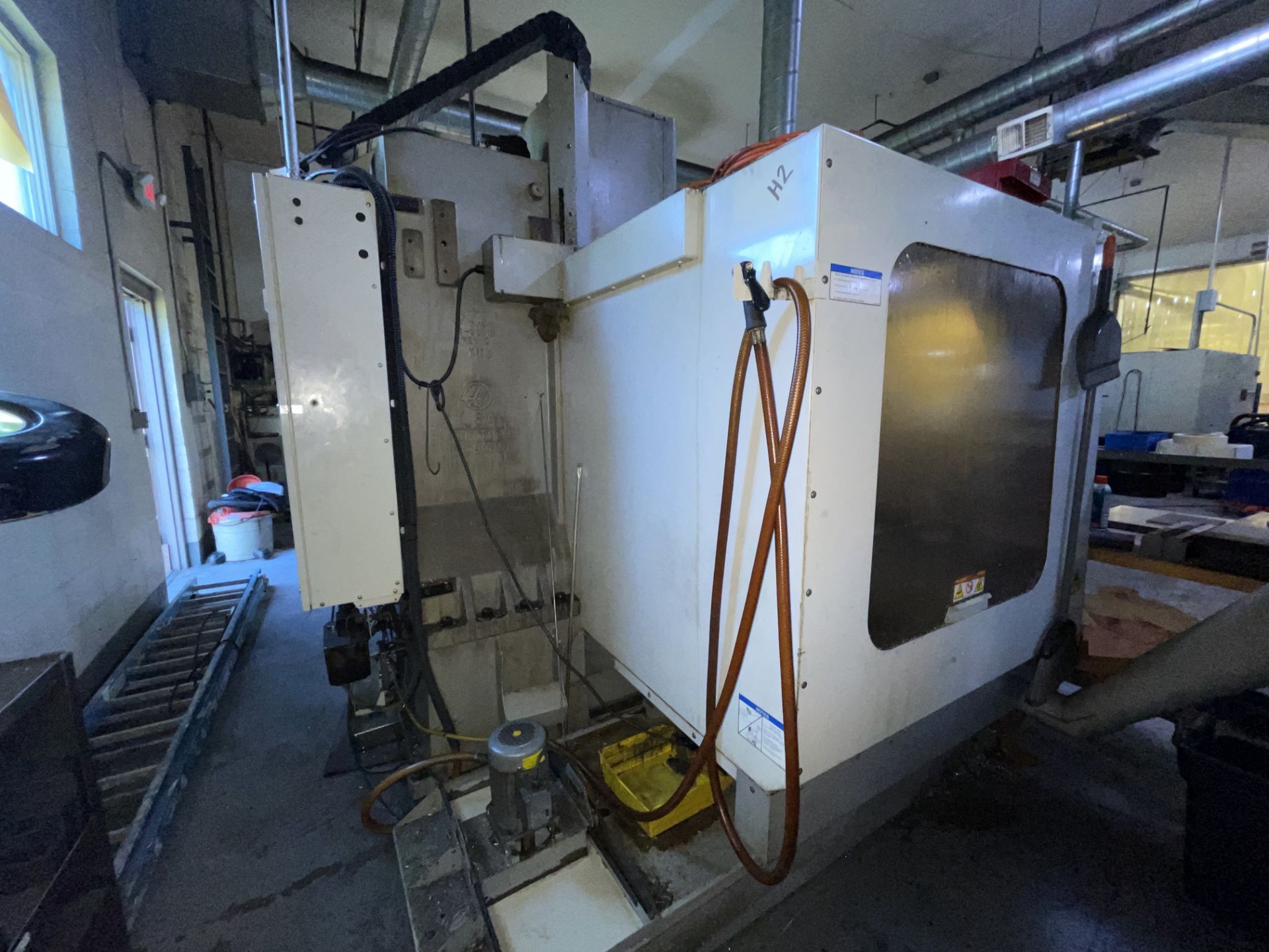 Haas VF-3B Vertical Machining Center (H2) - Image 6 of 27