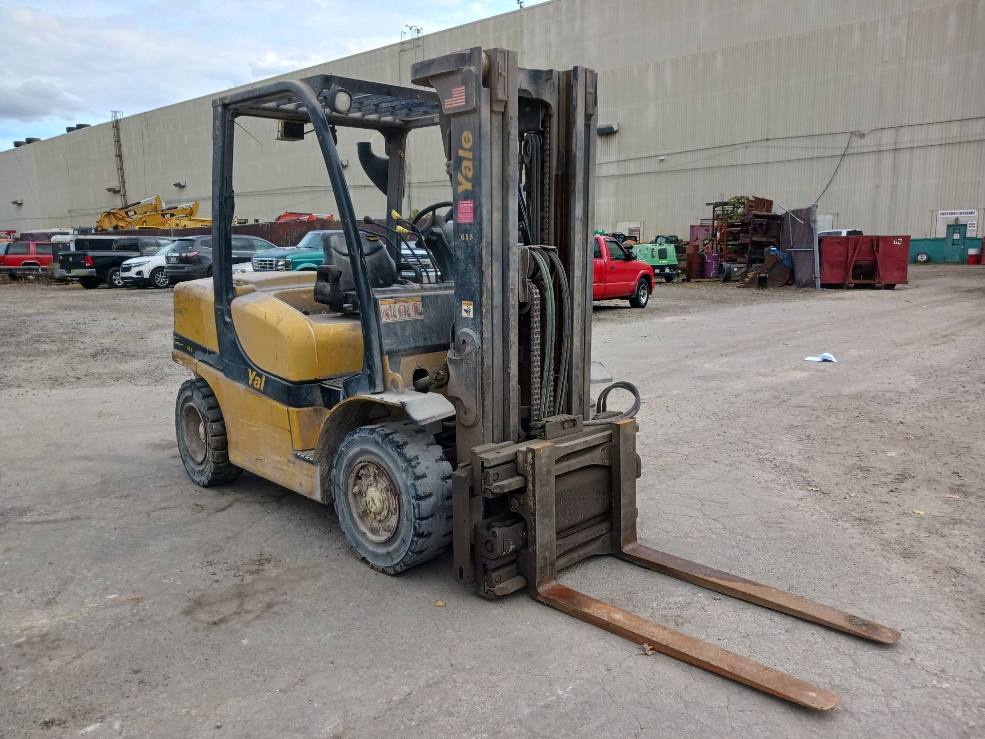 Yale GDP090VXNCSE090 9,000lb Forklift - Image 5 of 11