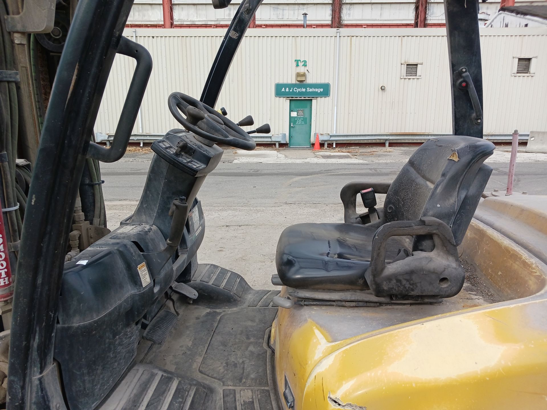 Yale GDP090VXNCSE090 9,000lb Forklift - Image 7 of 11