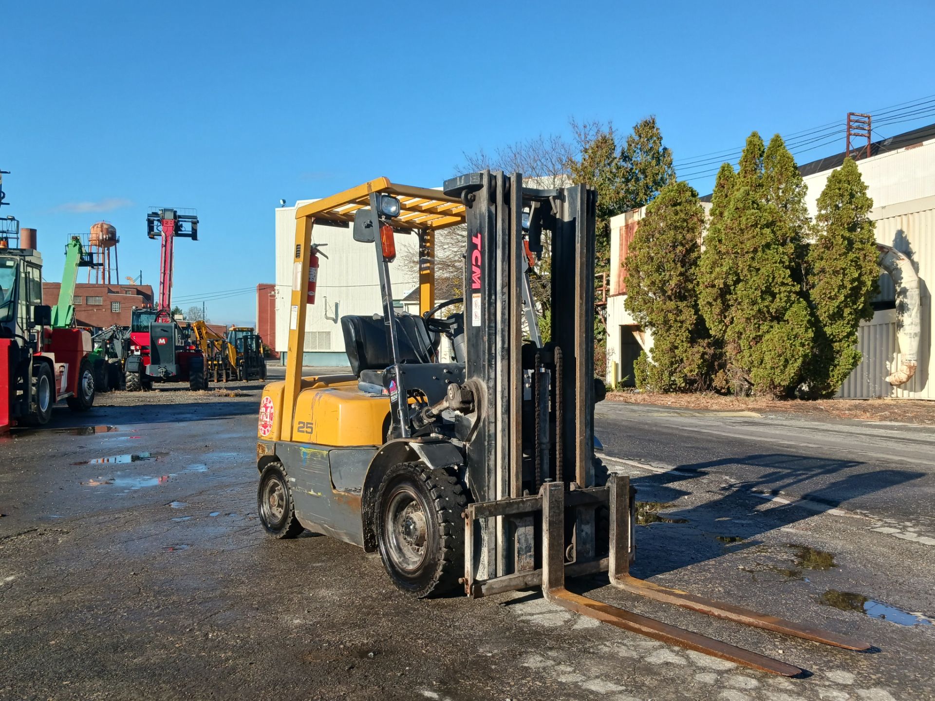 2000 TCM FG25N5T 5,000lb Forklift - Image 2 of 20