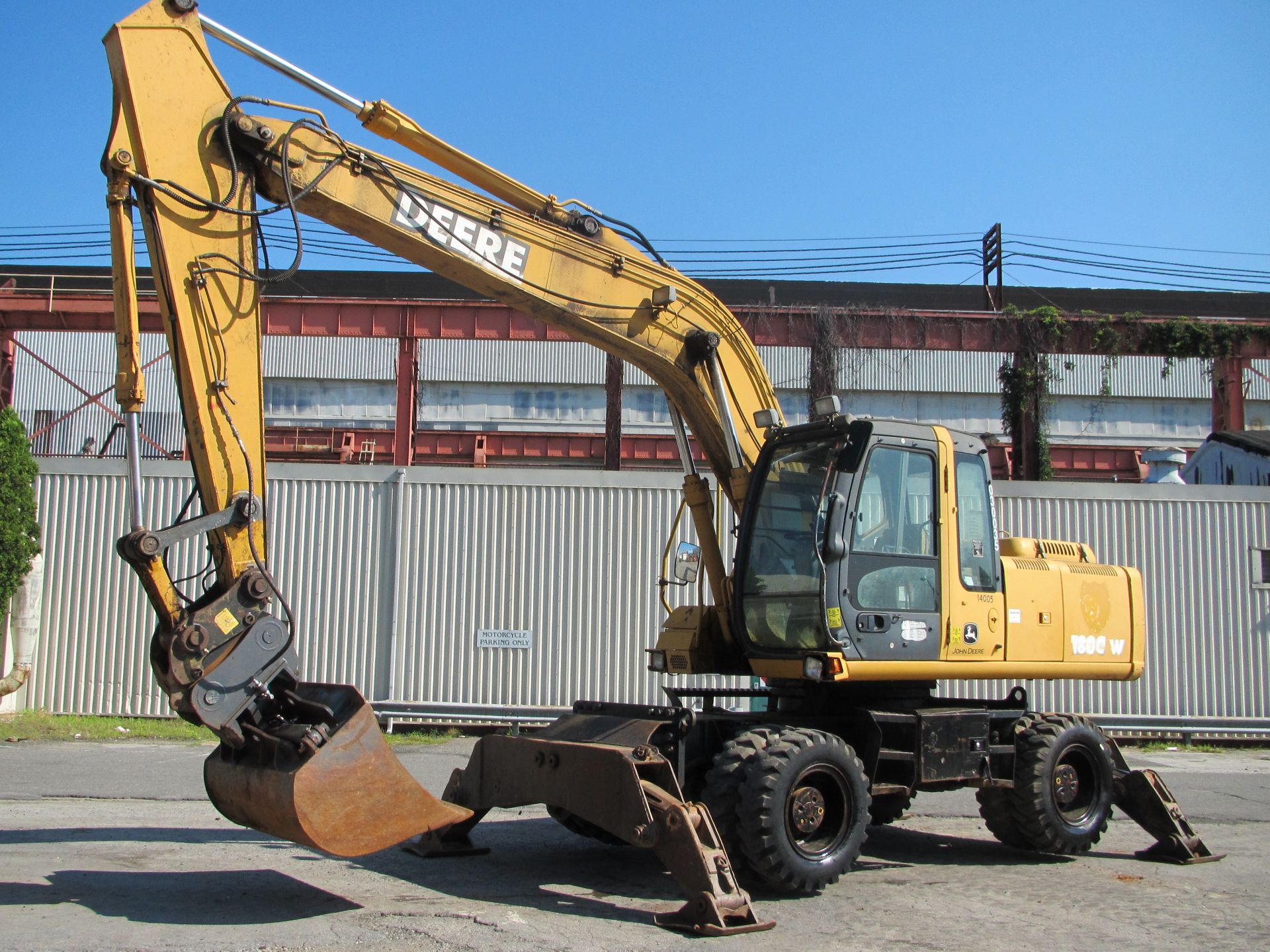 2006 John Deere 180C Wheeled Excavator - Image 8 of 15