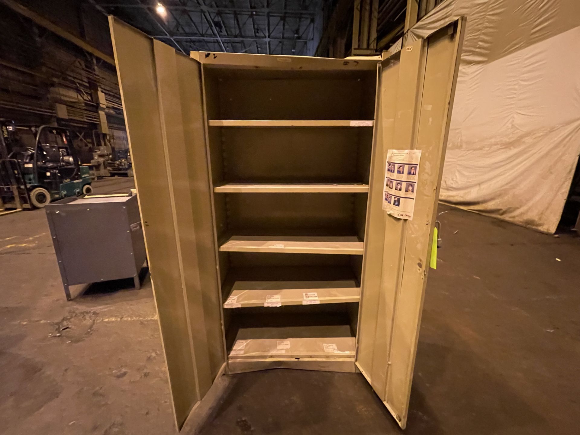 Metal Storage Cabinet (KEN6) - Image 2 of 6