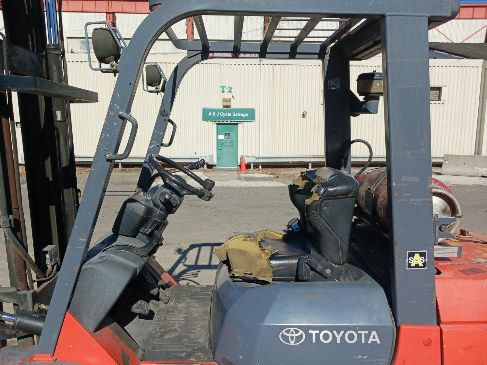 Toyota 7FGU32 6500lb Forklift - Image 10 of 18