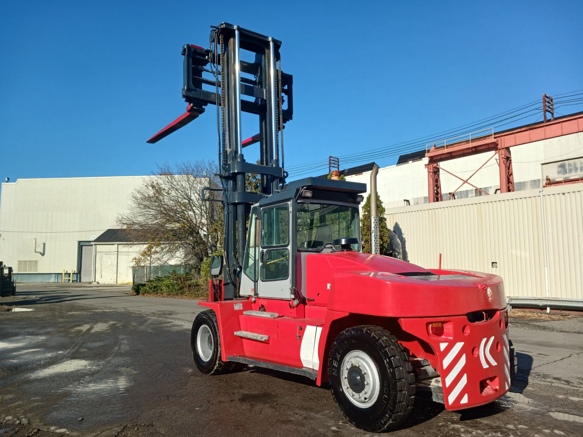 Kalmar DCE-160-9 36,000lb Forklift - Image 8 of 23