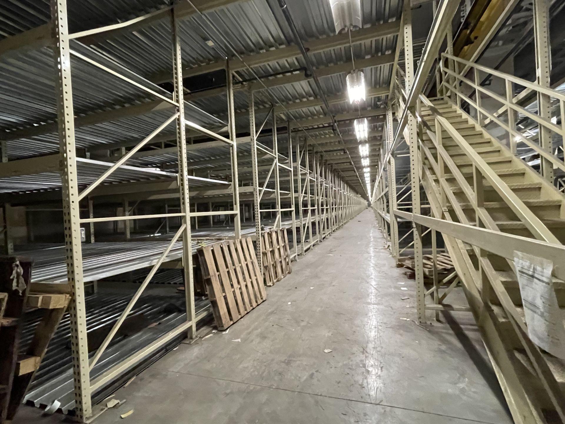 Huge lot of Pallet Racking (IV14) - Image 9 of 75