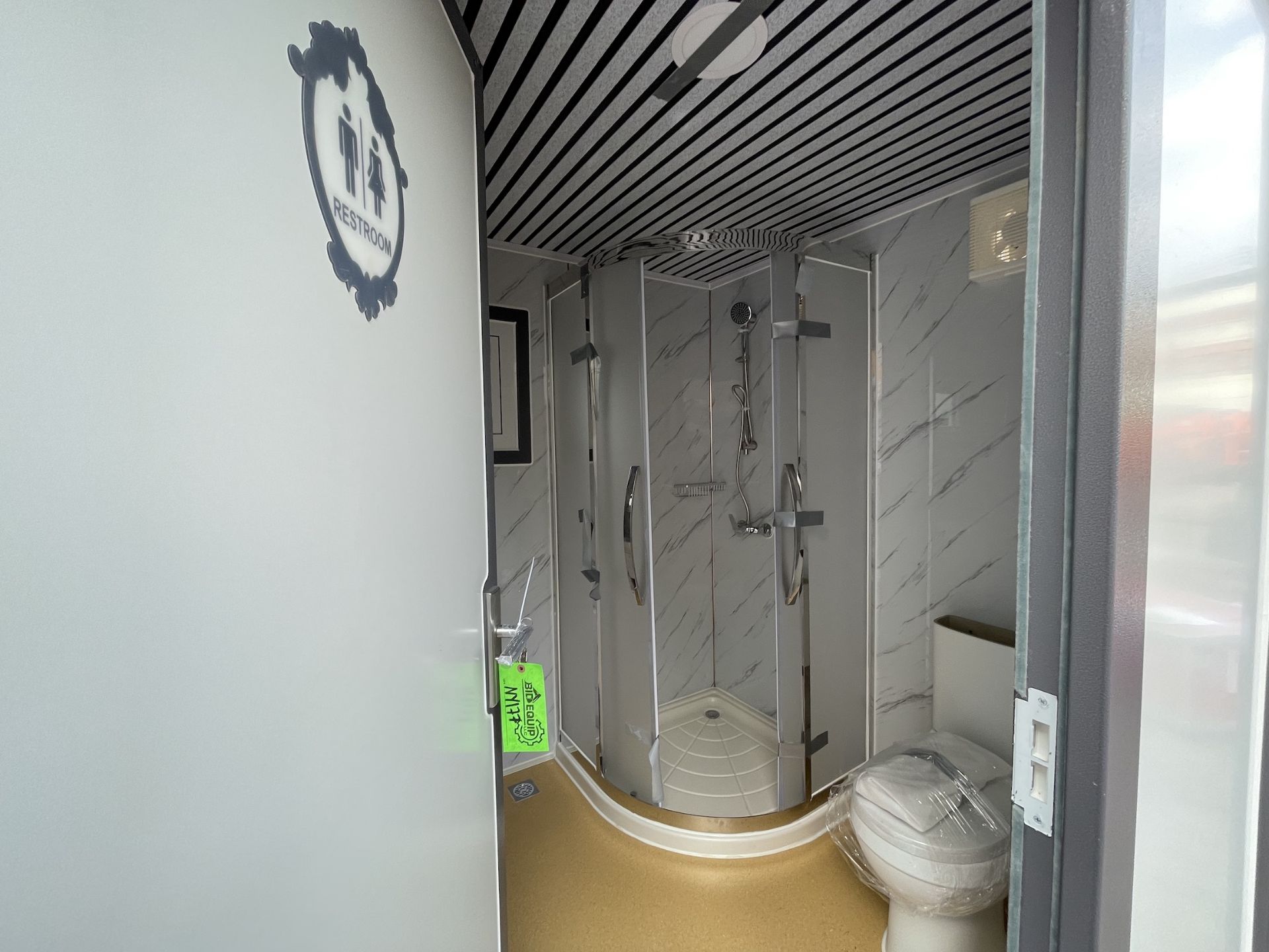 Brand New Bastone 110V Mobile Bathroom (NY177) - Image 18 of 20