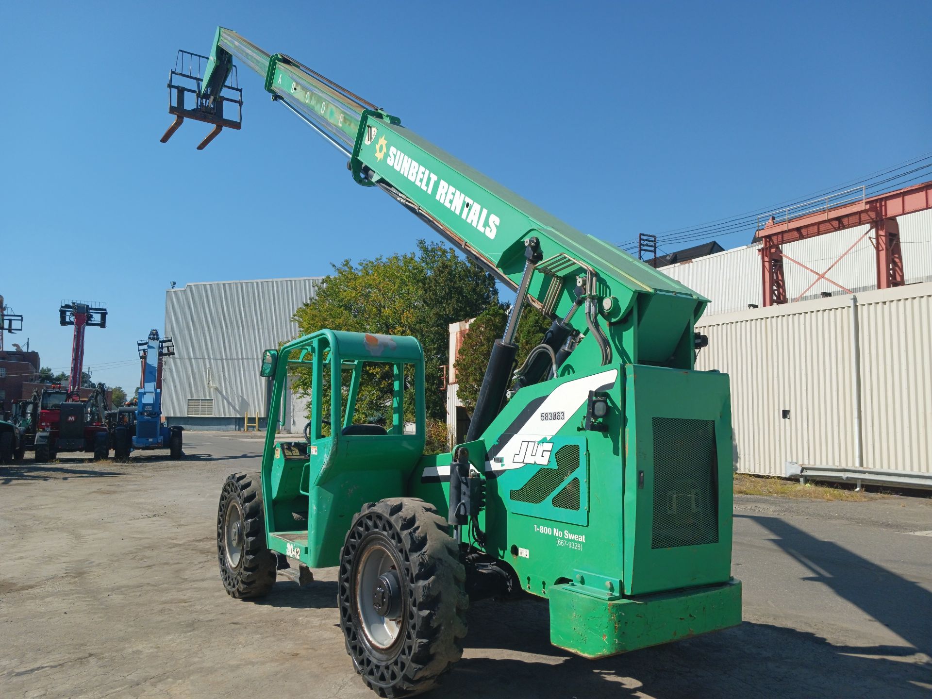 2014 JLG Skytrak 8042 8,000lb Telescopic Forklift - Image 11 of 33