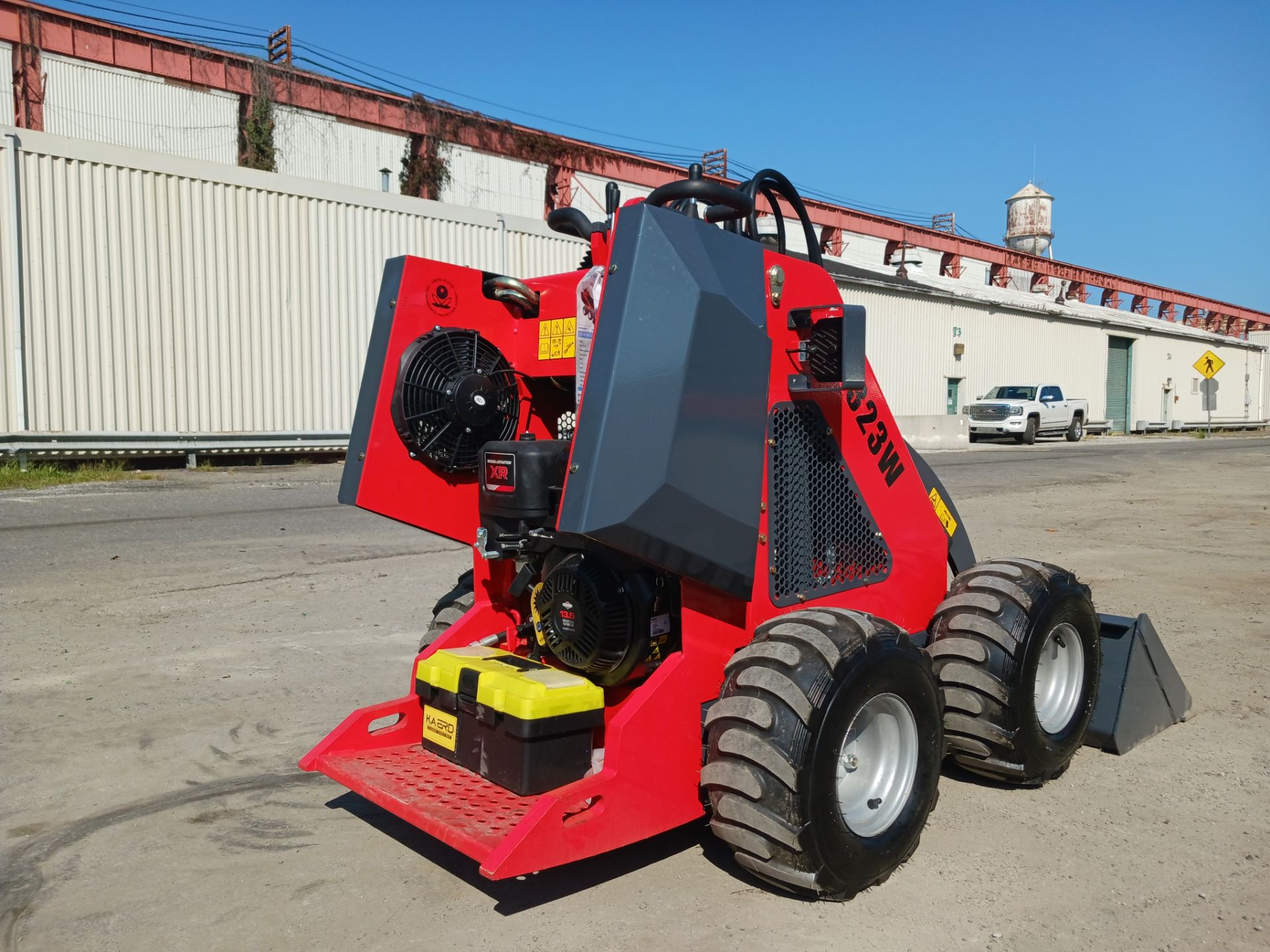 New Unused 2023 SDL00L 323W Gas Mini Skid Steer - Image 3 of 18