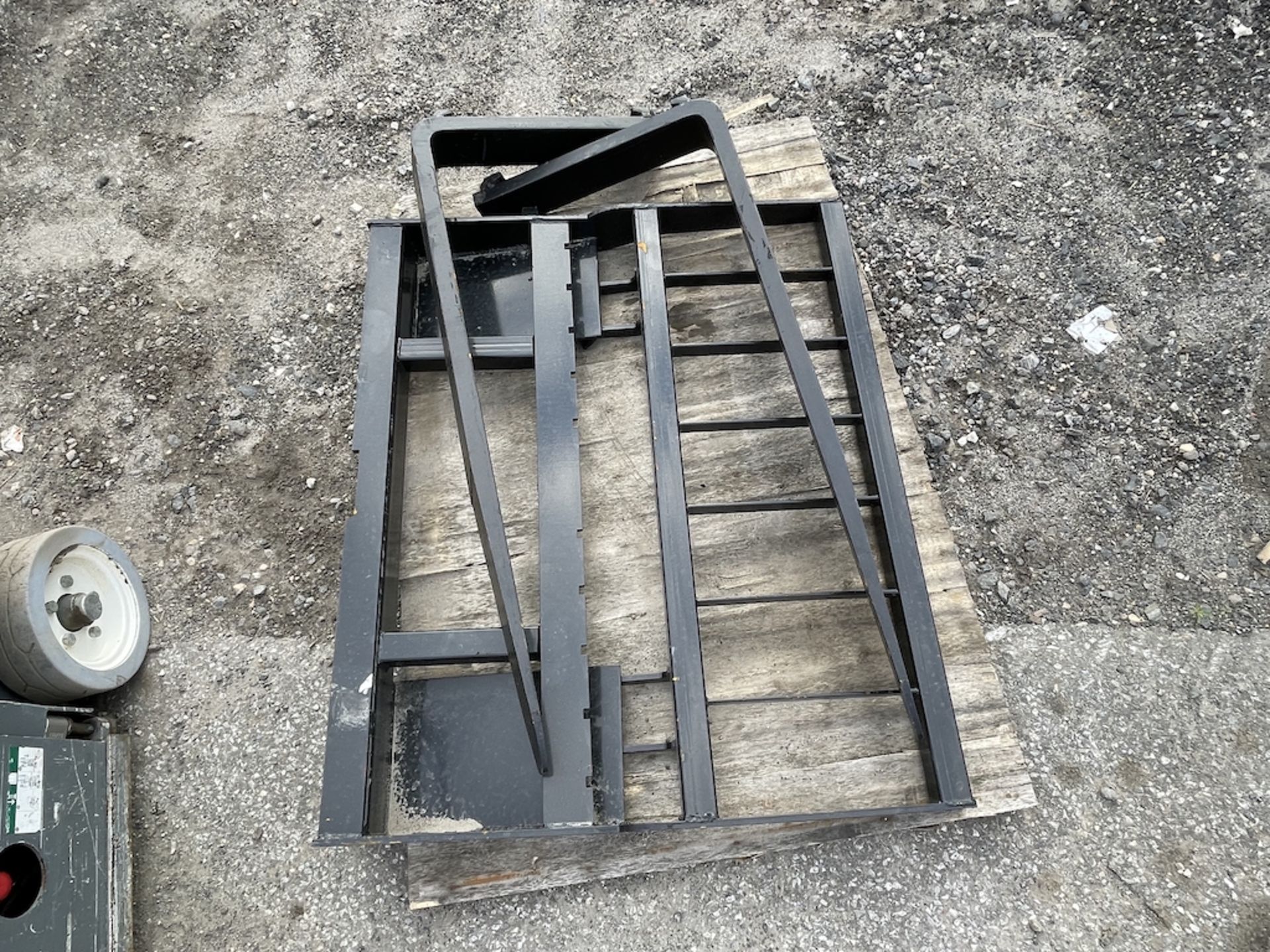 Brand New 2022 Mower King SA 48" Skid Steer Forks Attachment (ES32) - Image 2 of 4