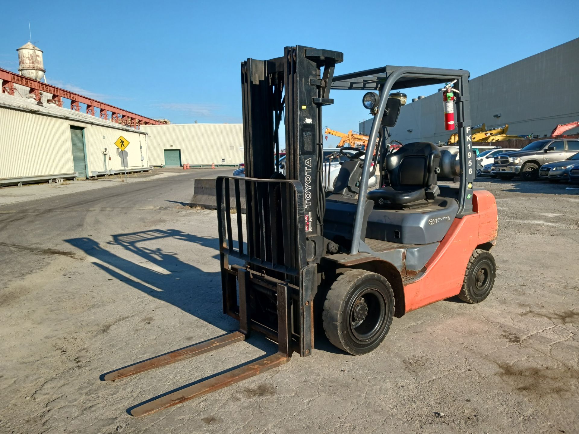 Toyota 8FGU25 5,000lb Forklift - Image 6 of 18