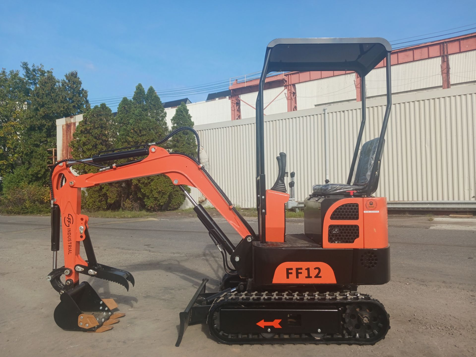 2023 FF Industrial FF-12 Gas Mini Excavator - Image 4 of 16