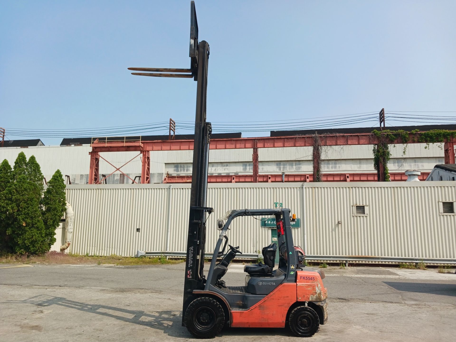 Toyota 8FGU25 5,000lb Forklift - Image 7 of 14