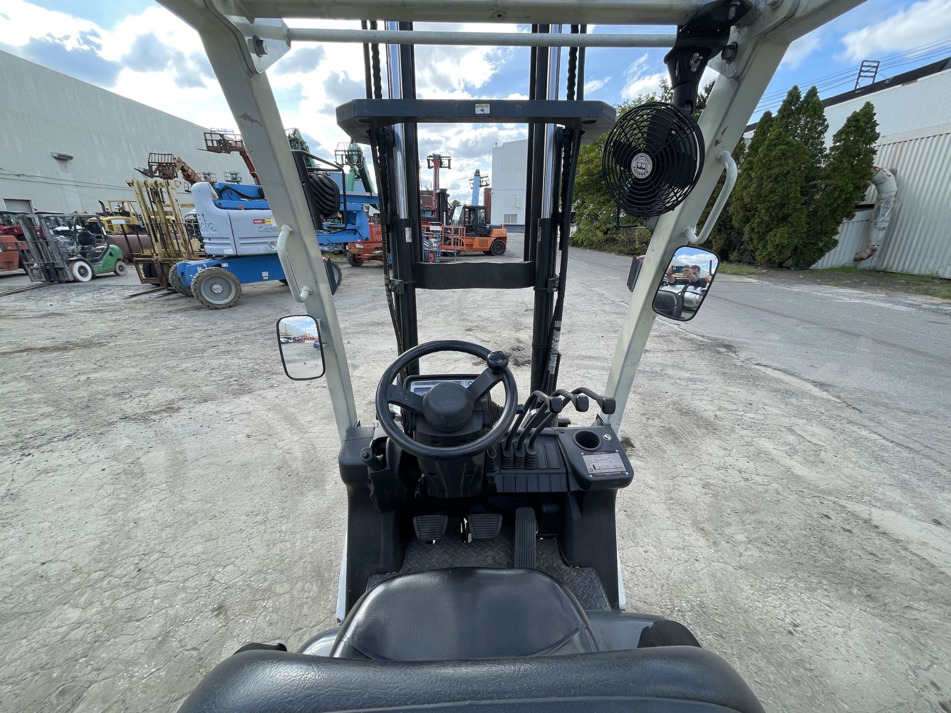 UniCarrier MCP1F2A28LV 5,500lb Forklift (E2) - Image 16 of 21