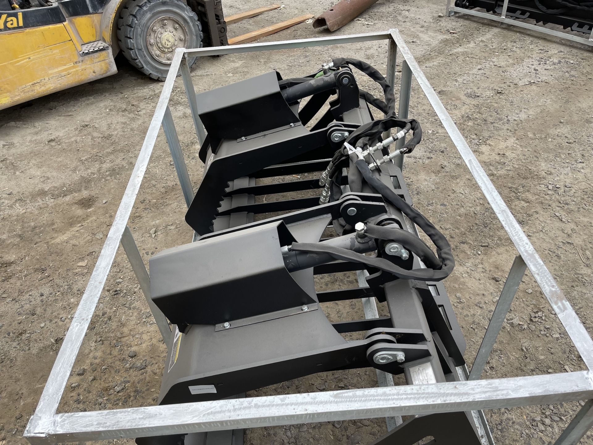 Brand New Greatbear 72" Rock Grapple Bucket Skid Steer Attachment (NY153) - Image 2 of 12