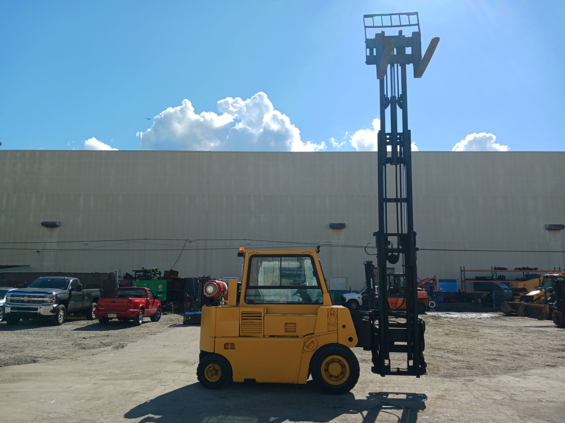 Drexel R60SL-L 6,000lb Swing Mast Forklift - Image 14 of 26