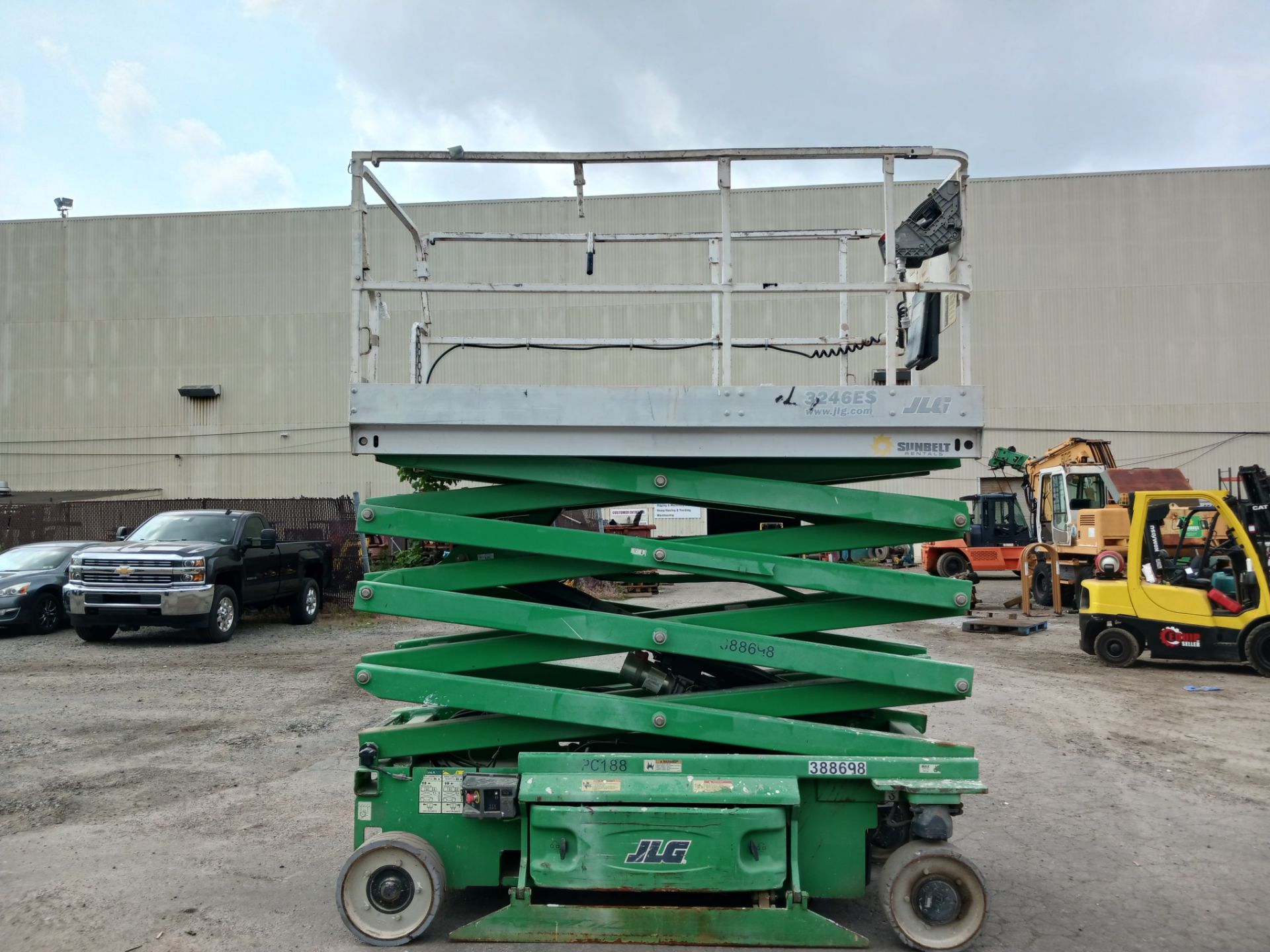 2012 JLG 3246ES Electric 32FT Scissor Lift - Image 7 of 17