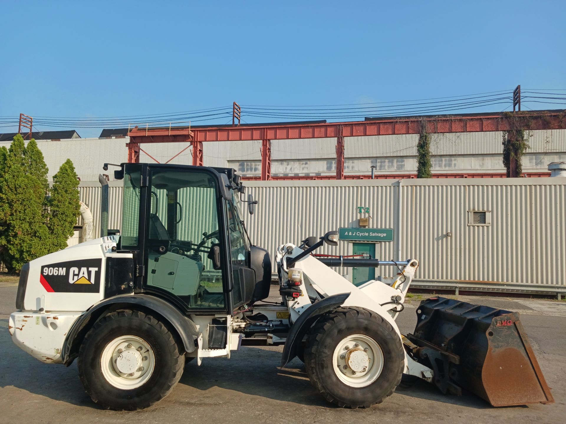 2016 Caterpillar 906M Loader with Forks & Bucket - Image 2 of 14