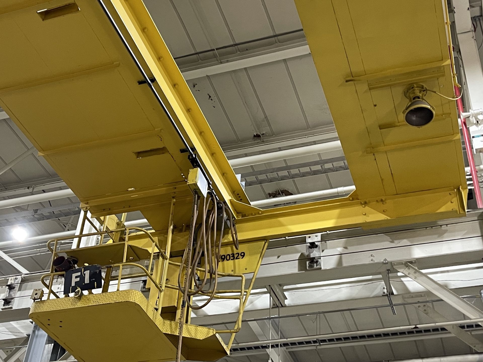 18 Ton Pendant Controlled Bridge Crane with Hoist (IV25) - Image 8 of 9